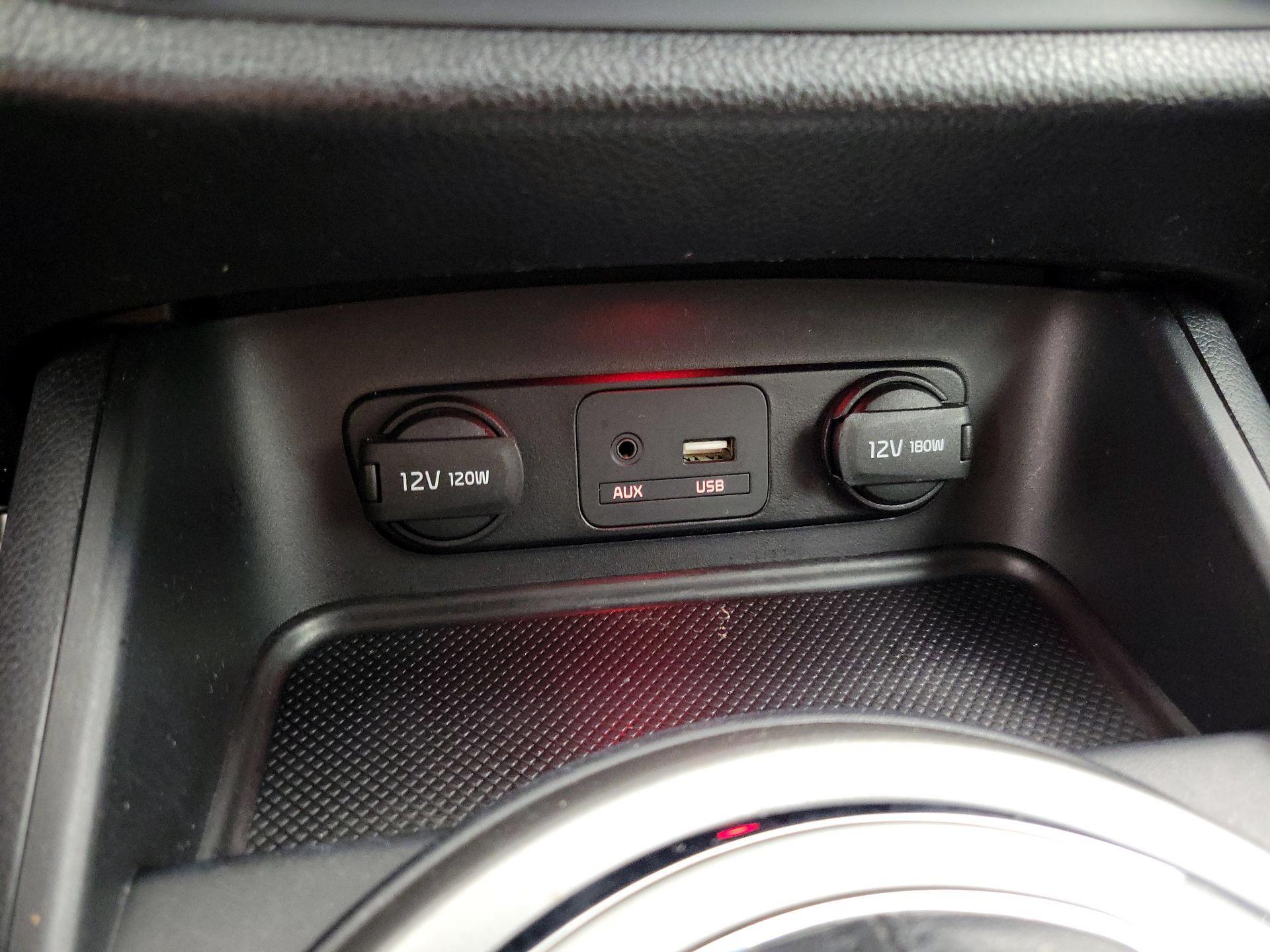 Thumbnail: 2016 Kia Sportage - 17