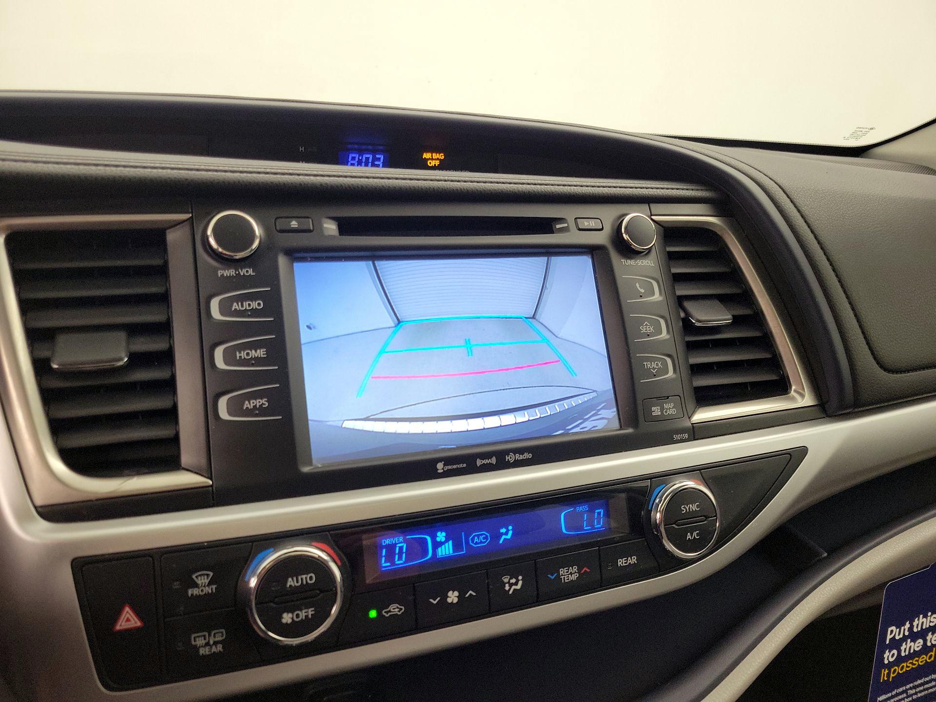 Thumbnail: 2016 Toyota Highlander - 15