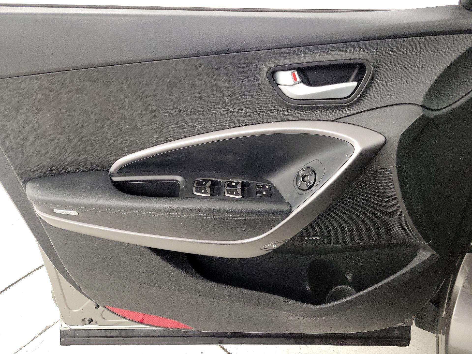 Thumbnail: 2014 Hyundai Santa Fe - 12