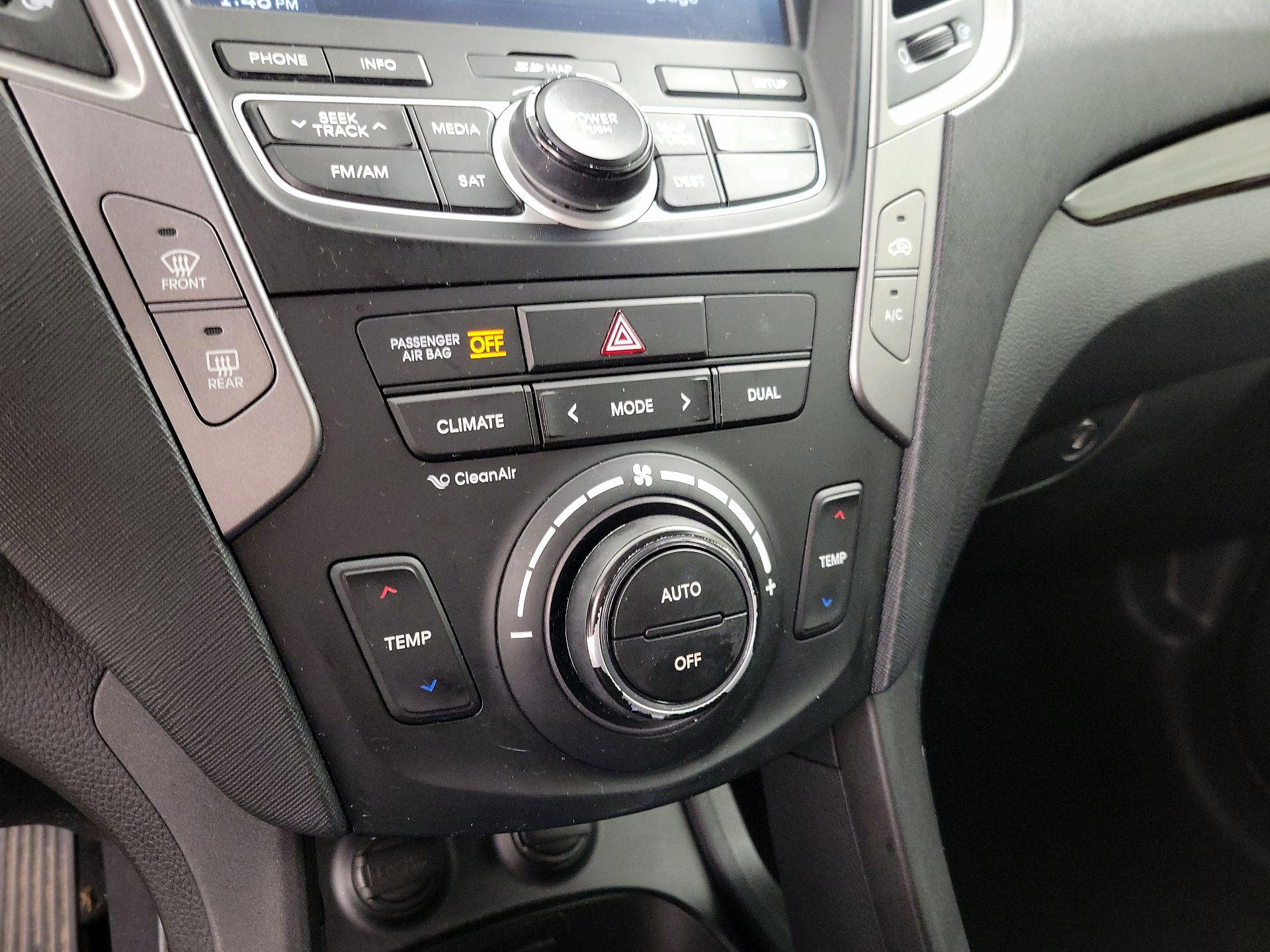 Thumbnail: 2014 Hyundai Santa Fe - 17