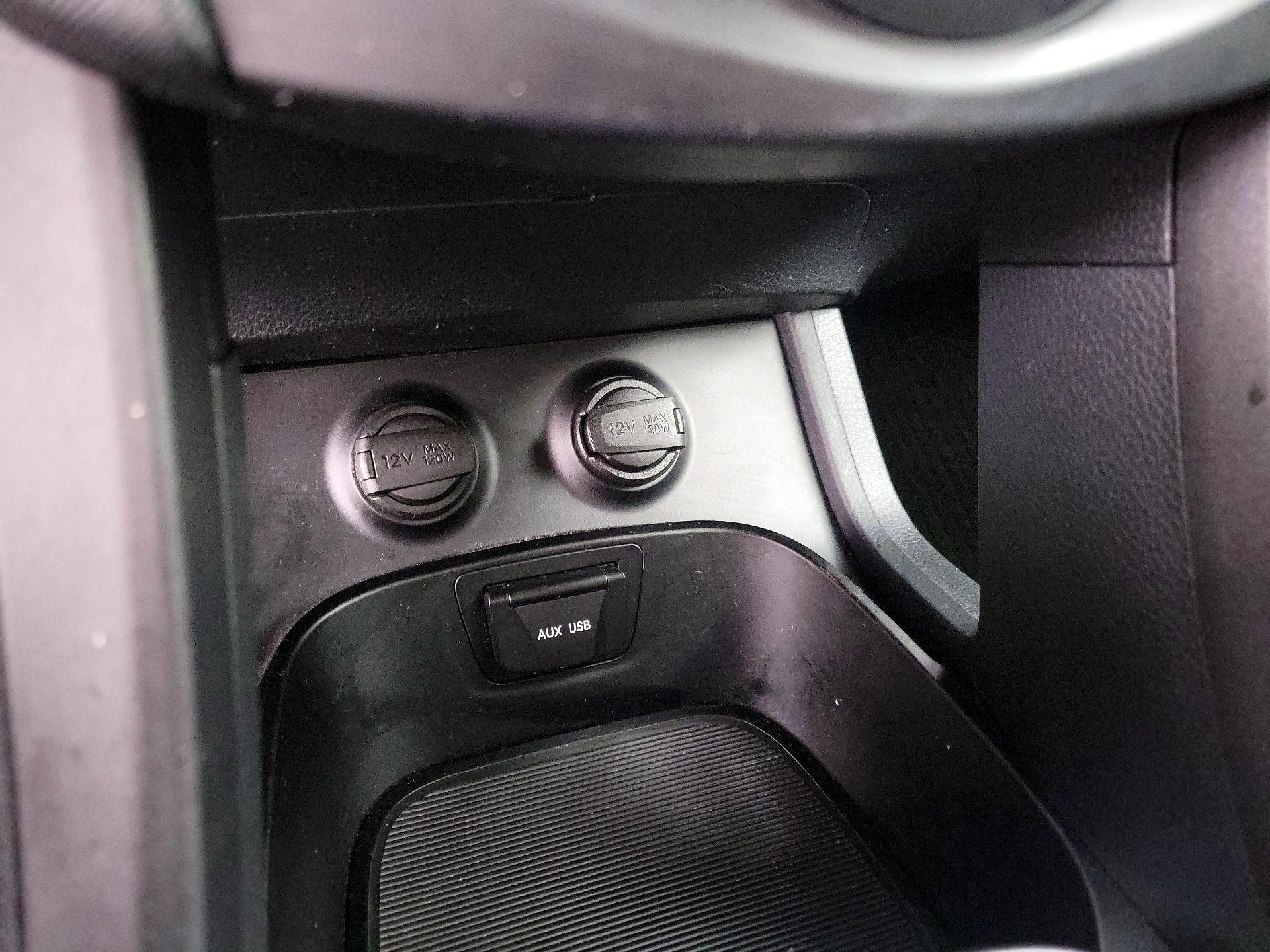 Thumbnail: 2014 Hyundai Santa Fe - 19