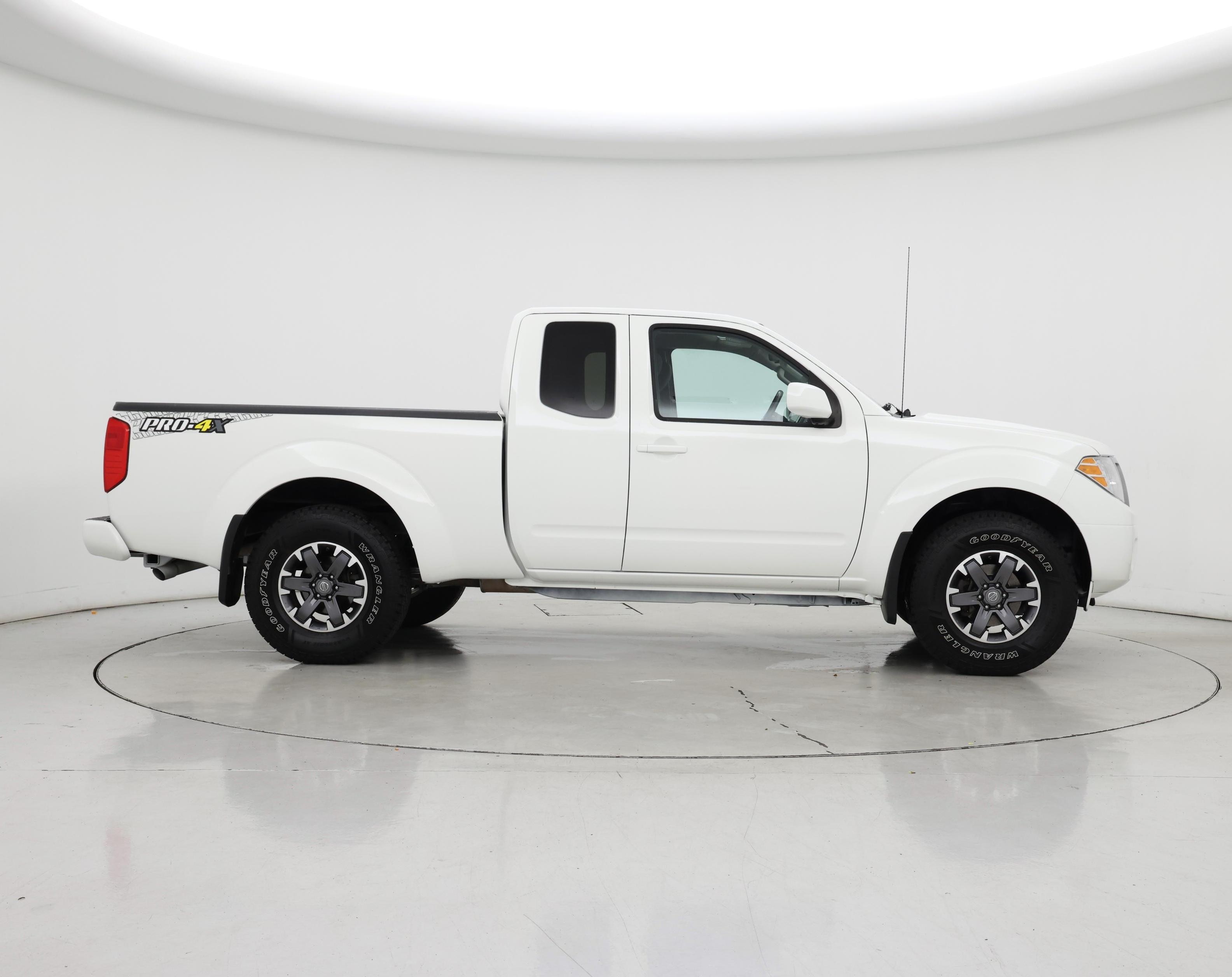 Thumbnail: 2017 Nissan Frontier - 7