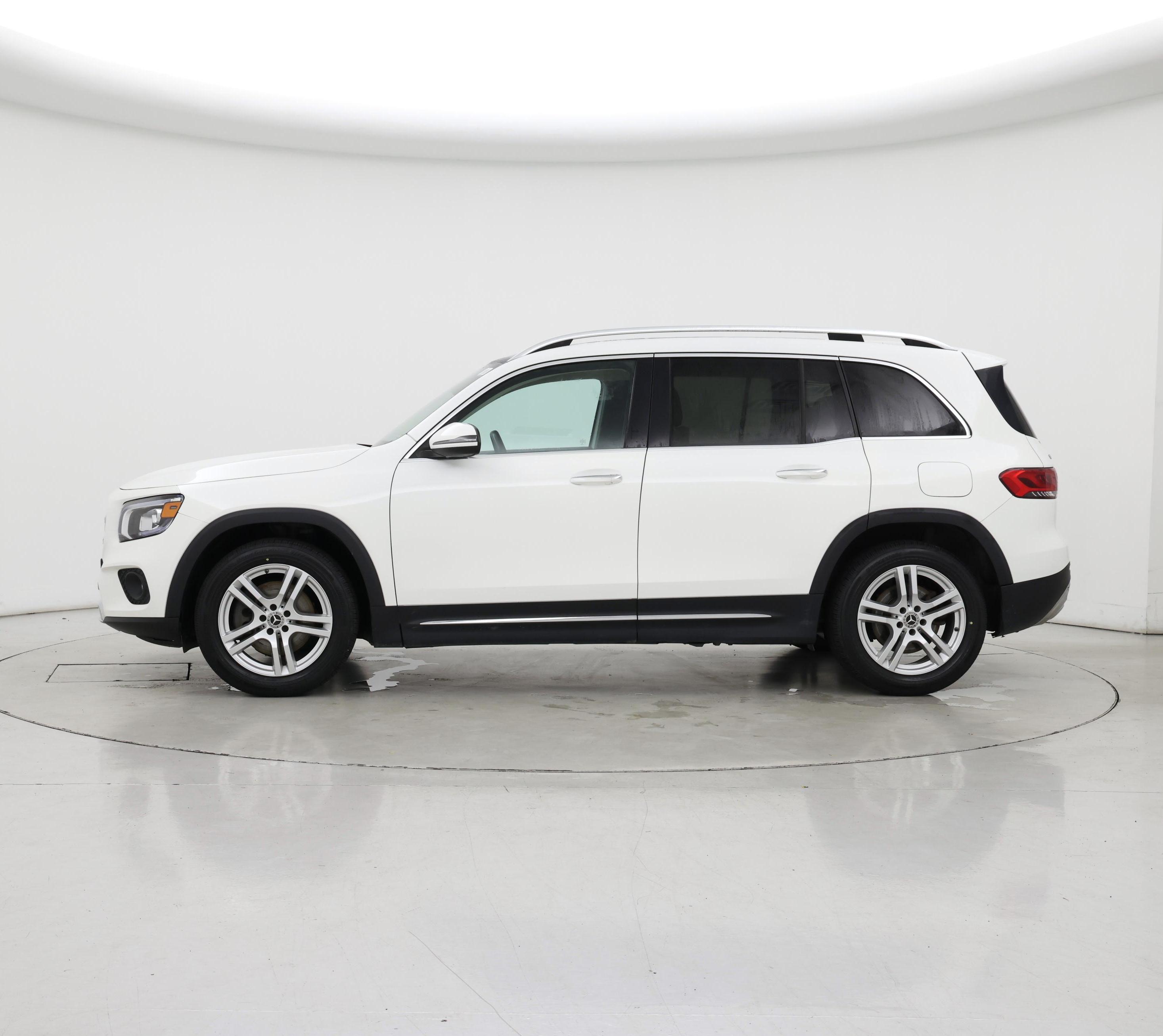 Thumbnail: 2021 Mercedes-Benz GLB - 3