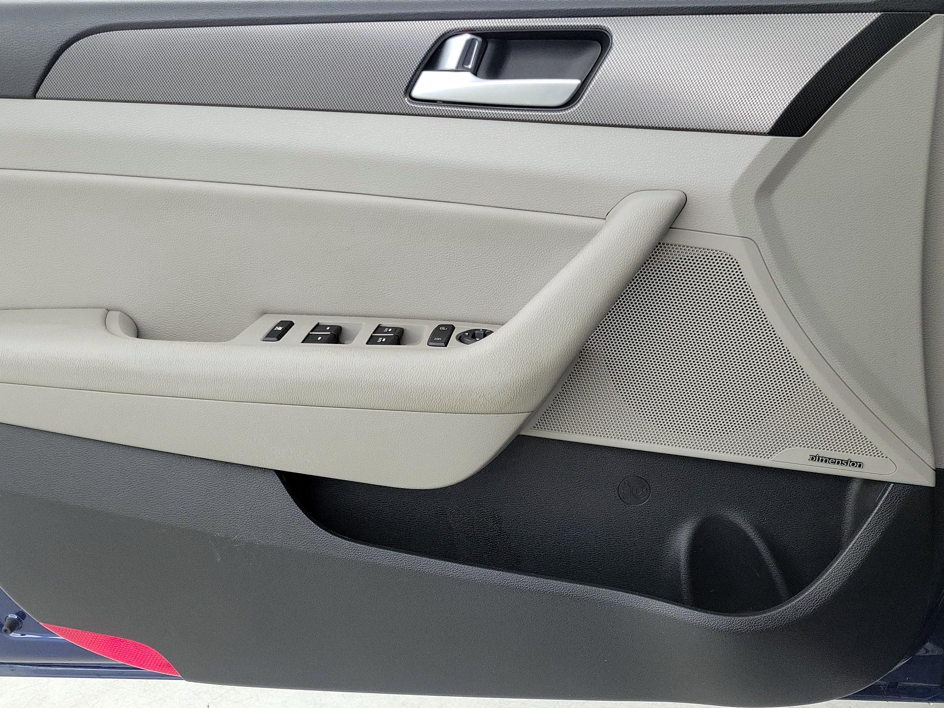 Thumbnail: 2015 Hyundai Sonata - 12