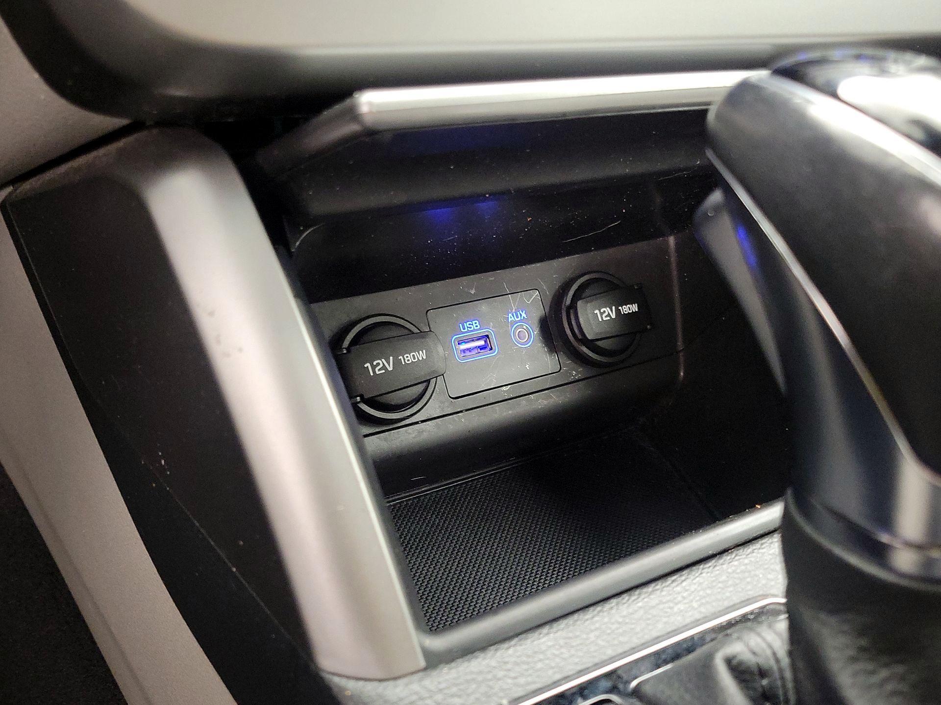 Thumbnail: 2015 Hyundai Sonata - 19