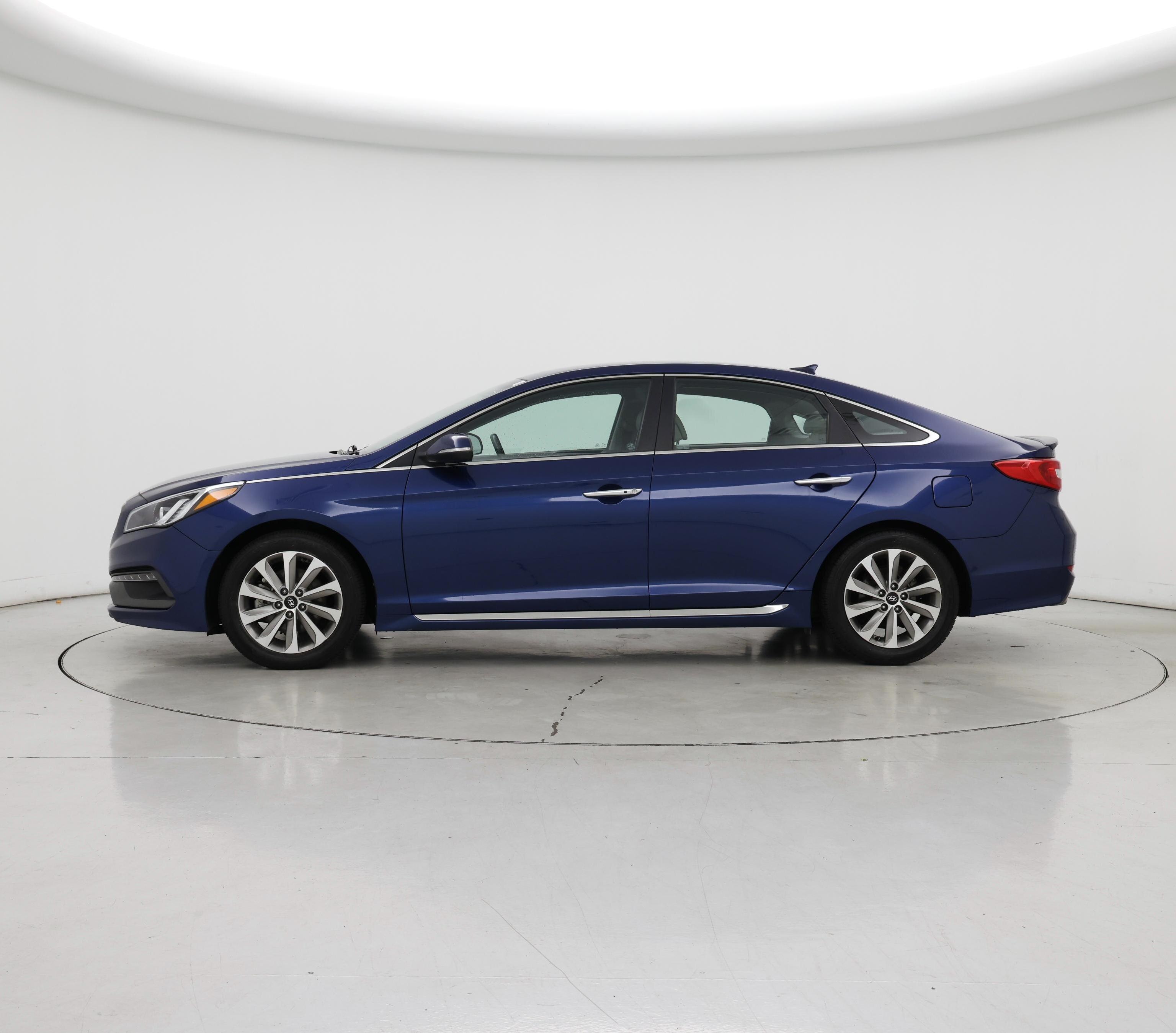 Thumbnail: 2015 Hyundai Sonata - 3