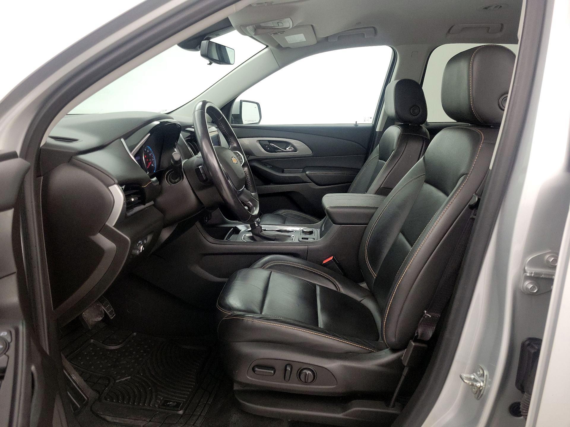 Thumbnail: 2021 Chevrolet Traverse - 11