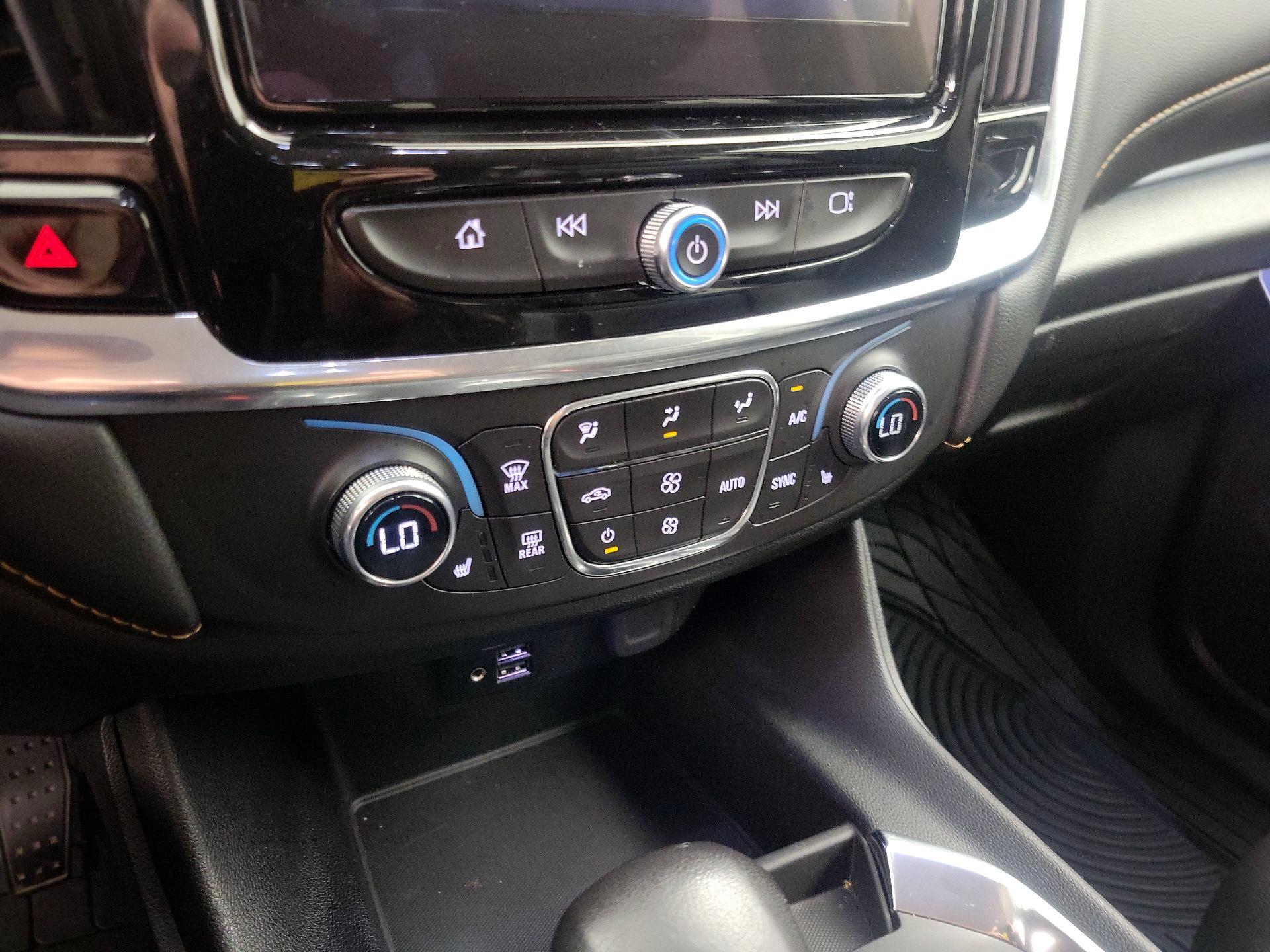 Thumbnail: 2021 Chevrolet Traverse - 17