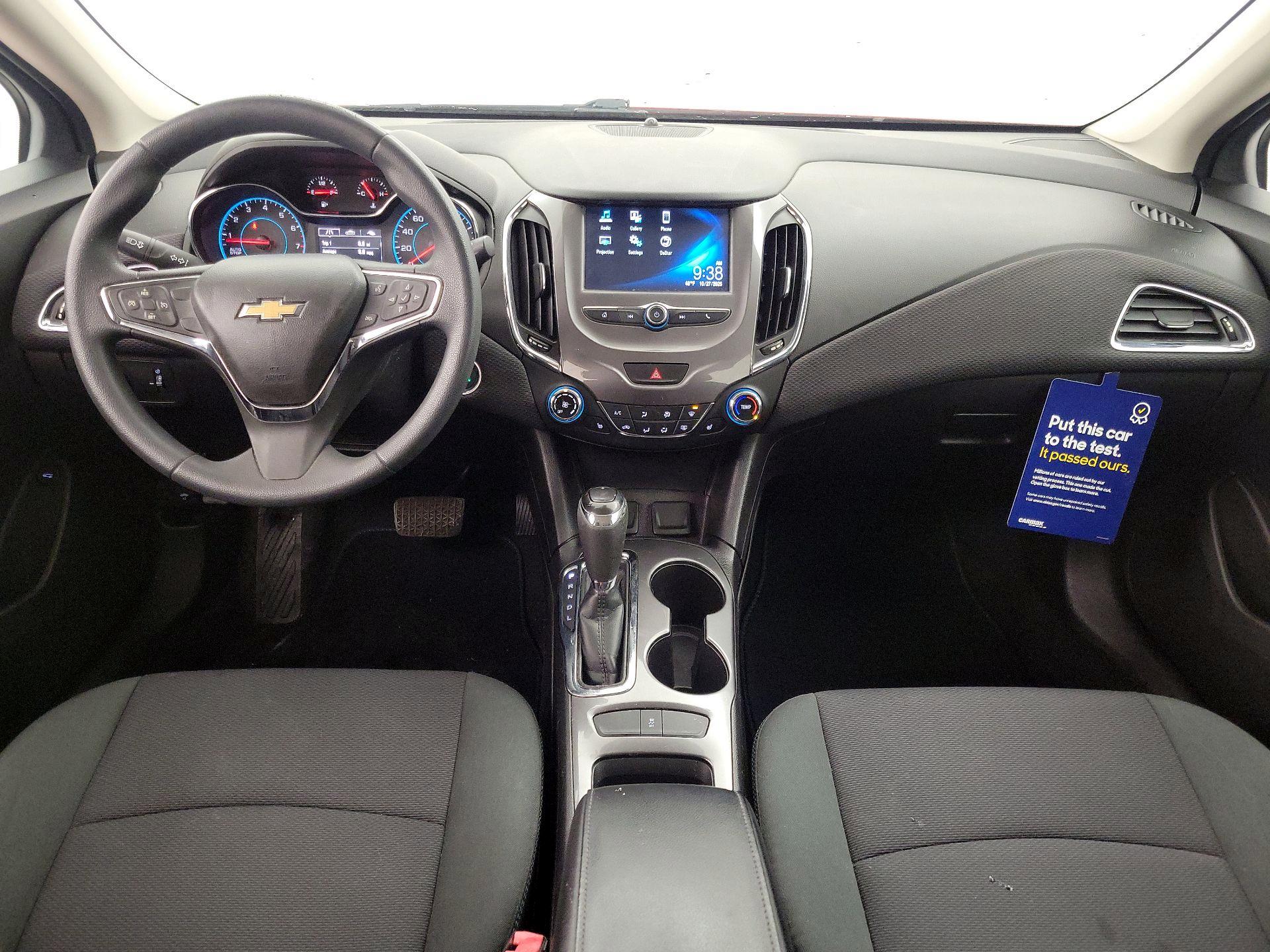 Thumbnail: 2017 Chevrolet Cruze - 9