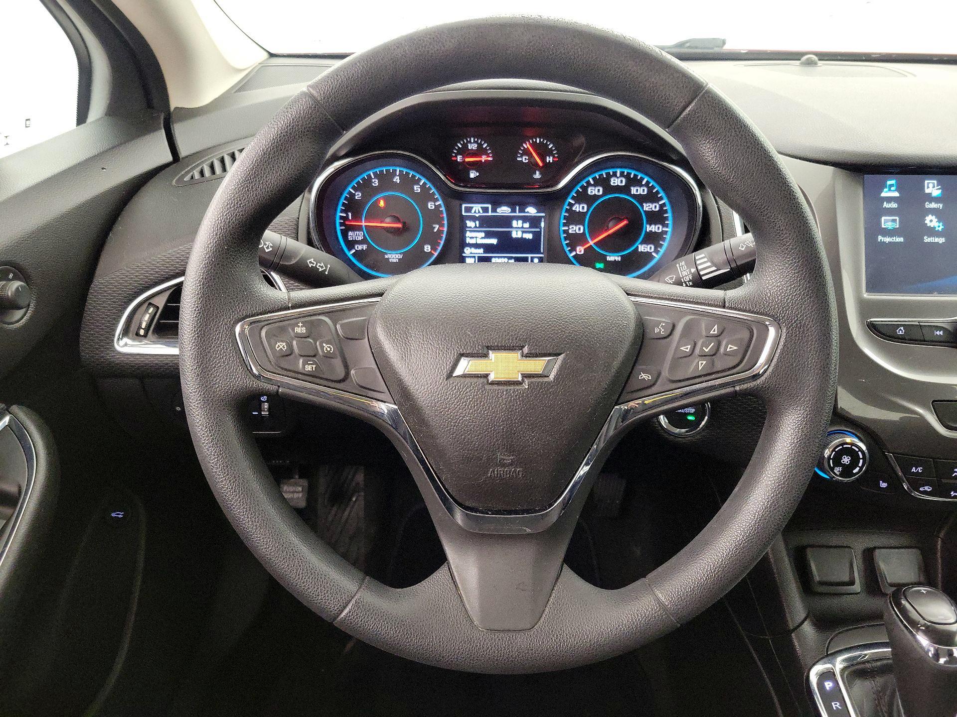 Thumbnail: 2017 Chevrolet Cruze - 10