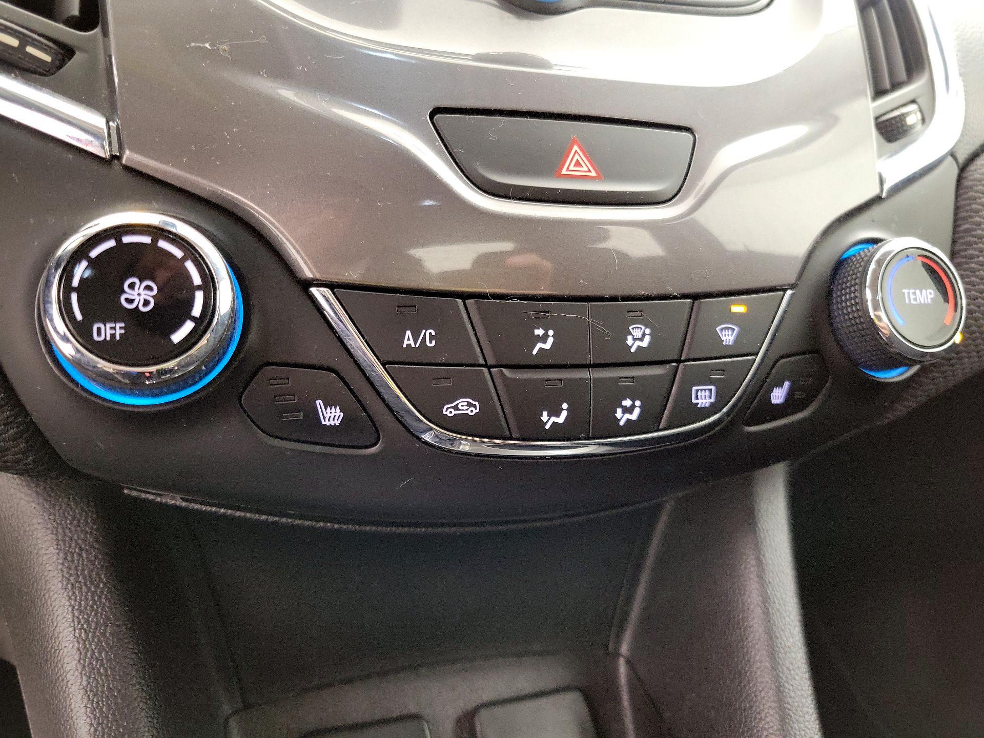 Thumbnail: 2017 Chevrolet Cruze - 16