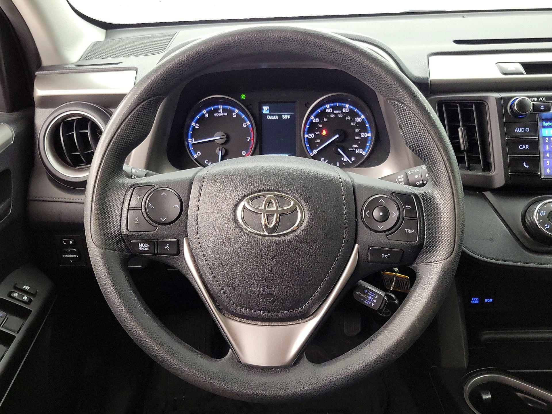 Thumbnail: 2017 Toyota RAV4 - 10