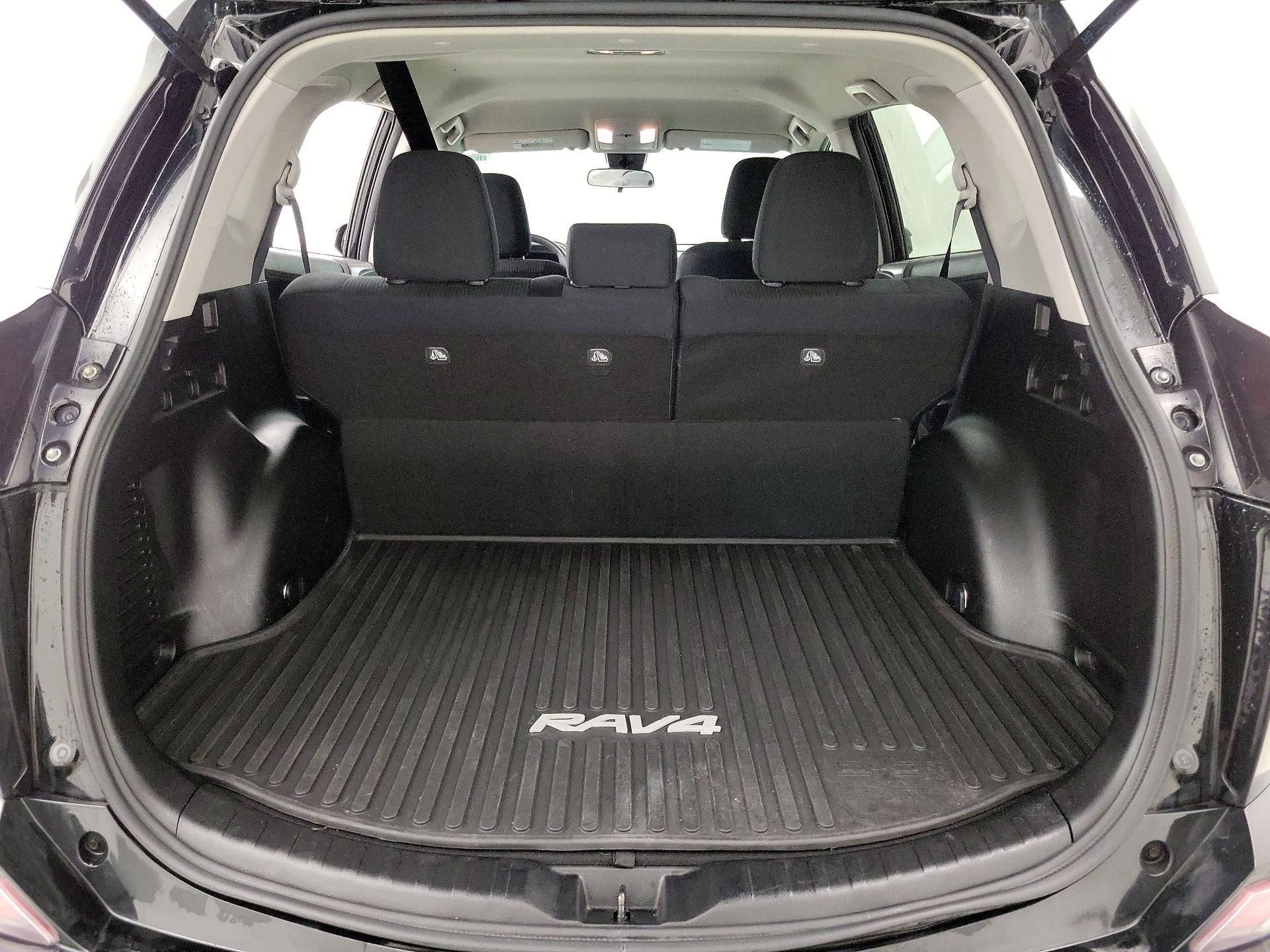 Thumbnail: 2017 Toyota RAV4 - 20