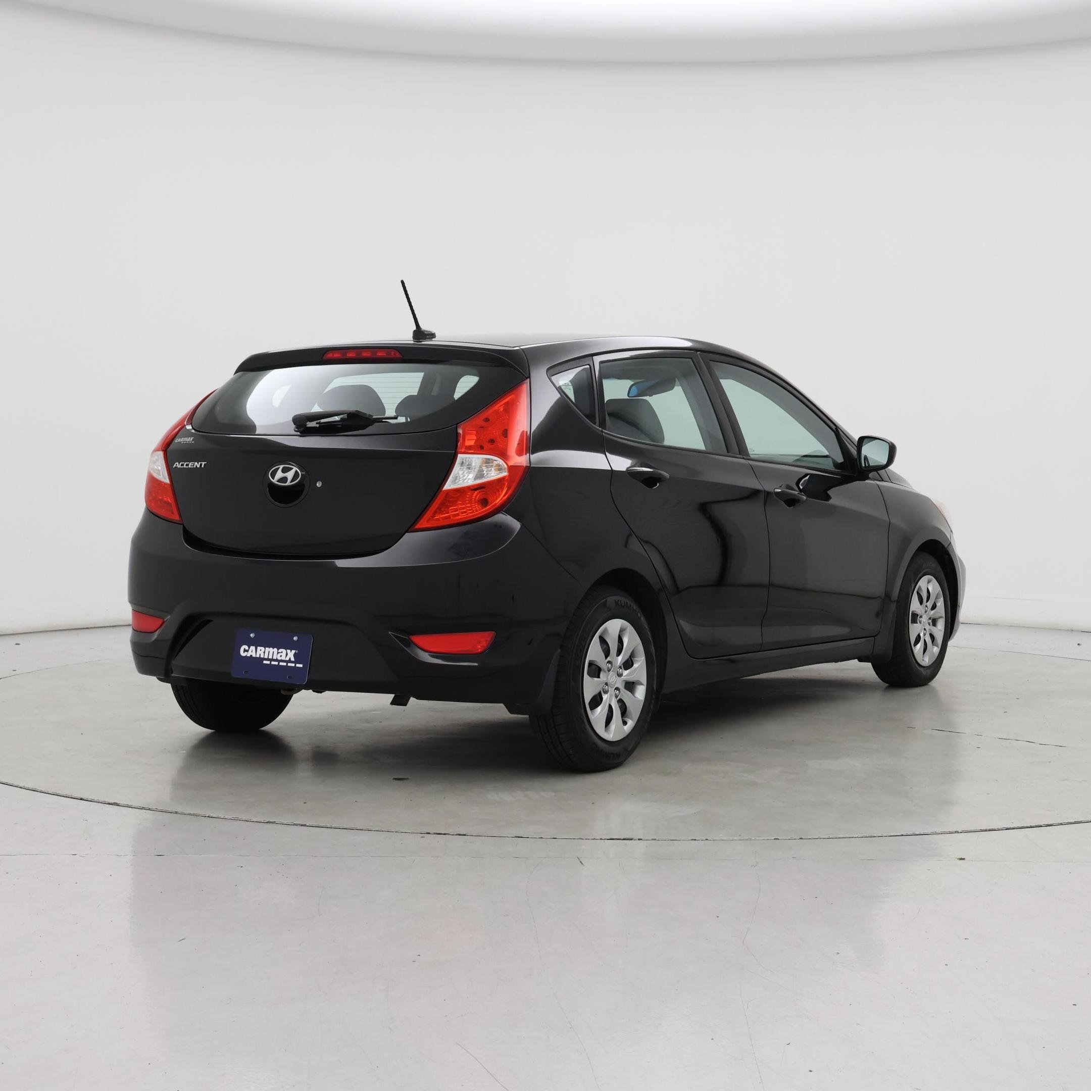 Thumbnail: 2017 Hyundai Accent - 8