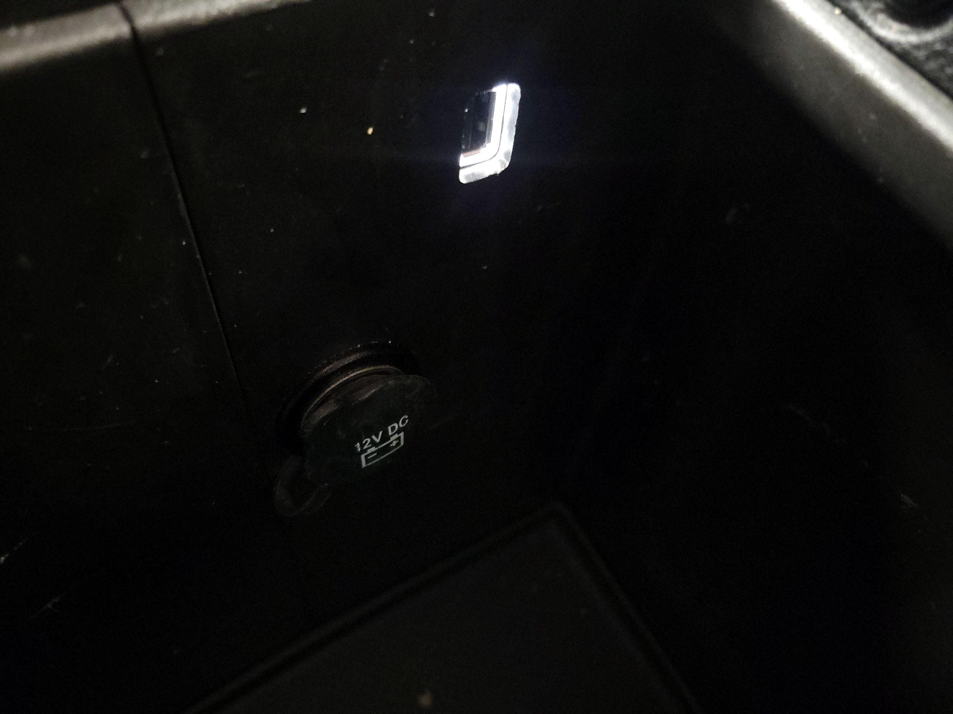 Thumbnail: 2015 Jeep Wrangler - 17