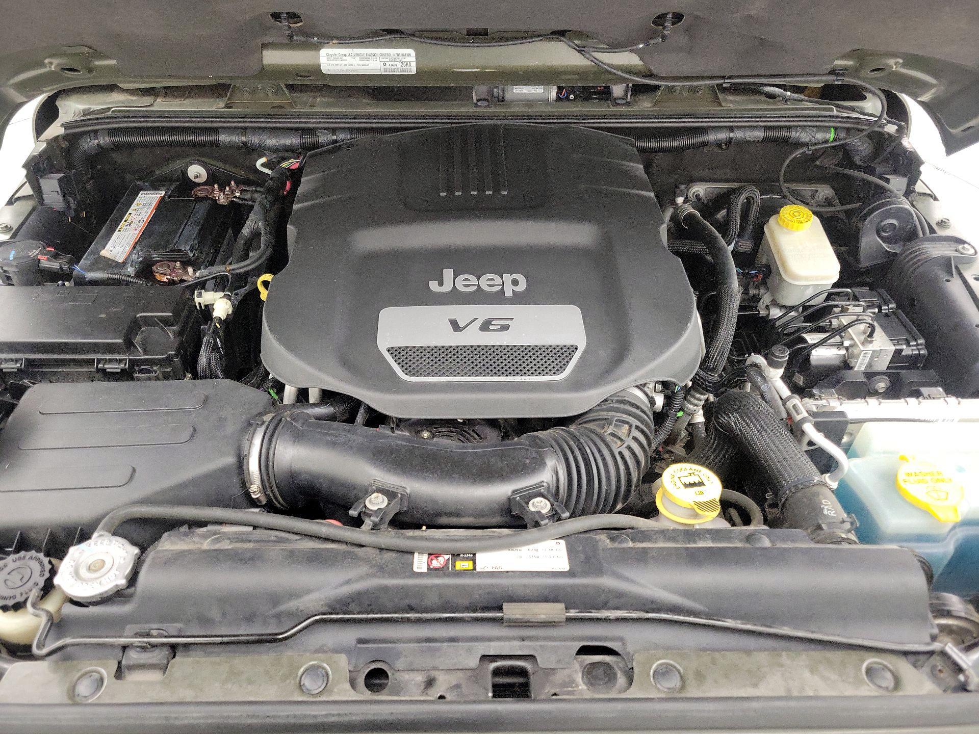 Thumbnail: 2015 Jeep Wrangler - 20