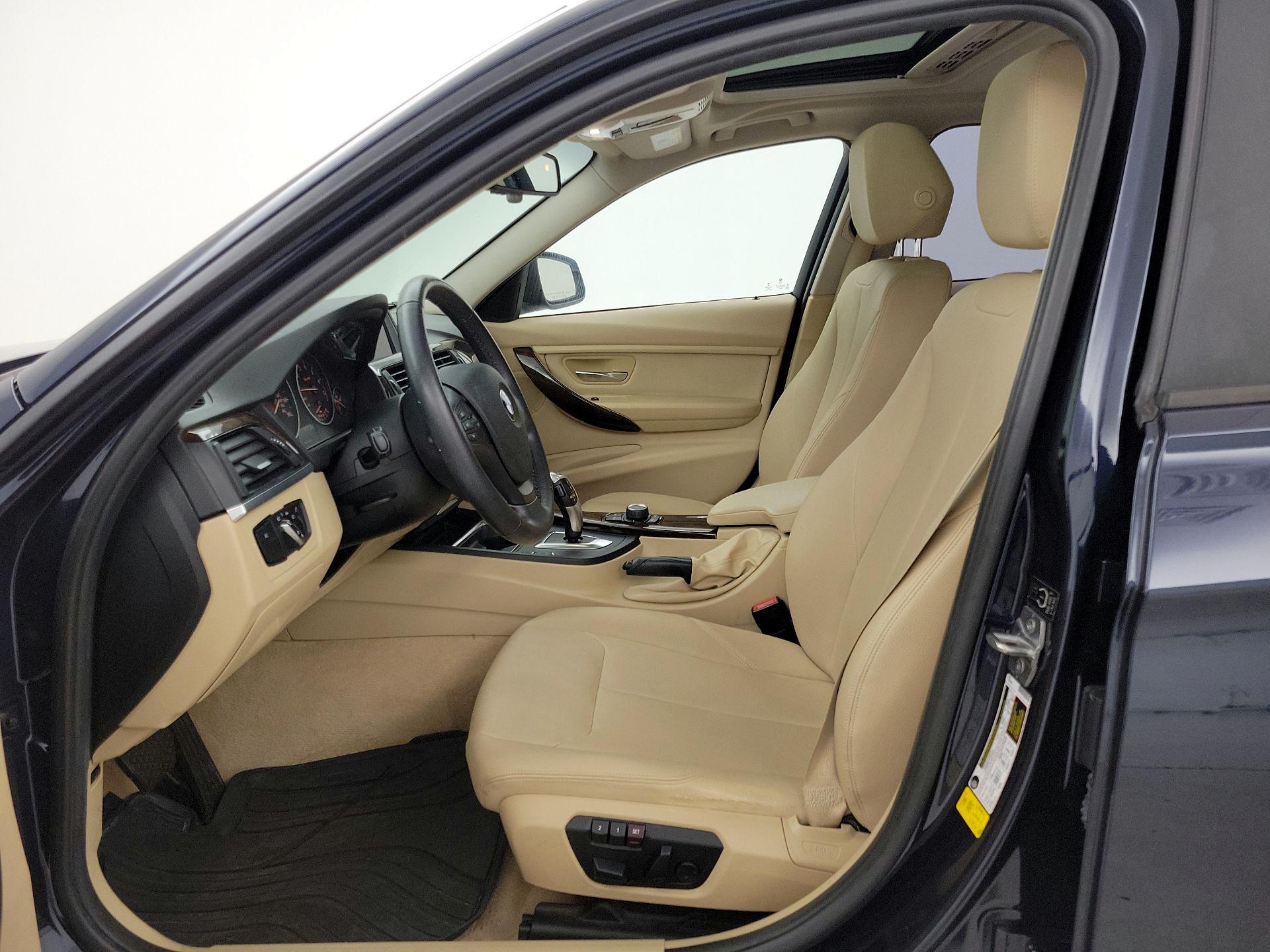 Thumbnail: 2015 BMW 3 Series - 11