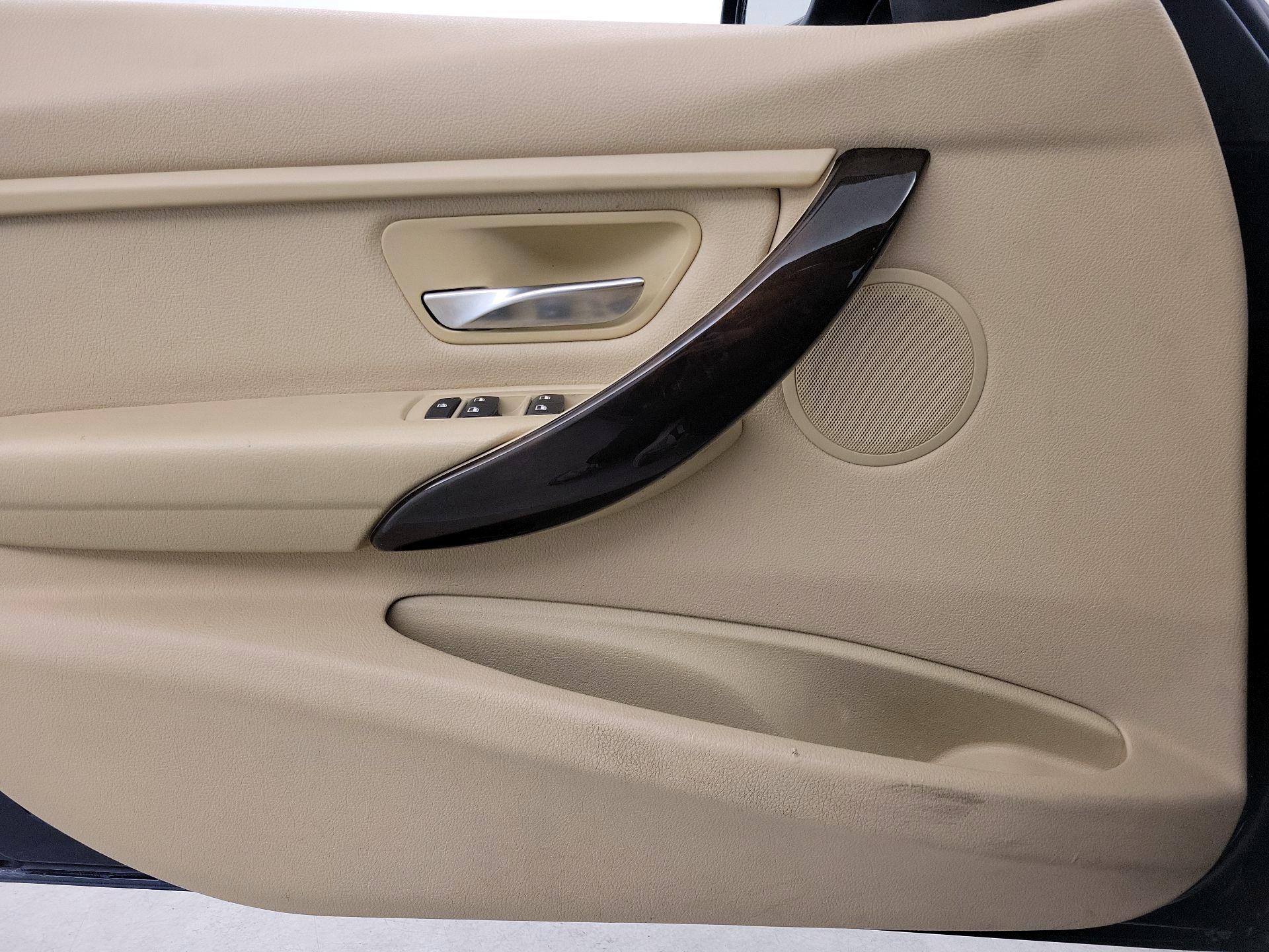 Thumbnail: 2015 BMW 3 Series - 12