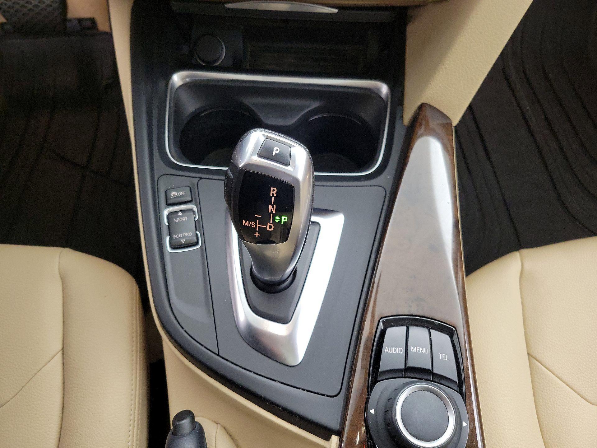 Thumbnail: 2015 BMW 3 Series - 16