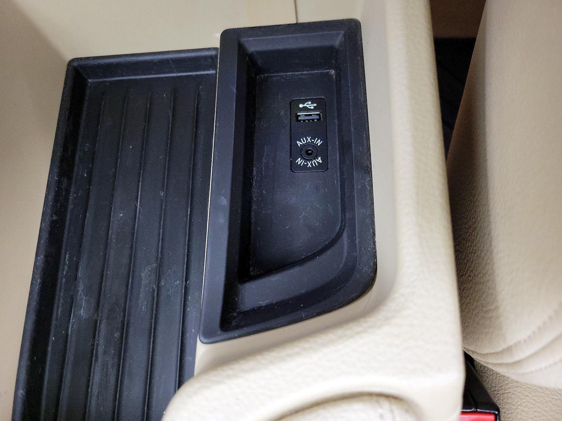 Thumbnail: 2015 BMW 3 Series - 17