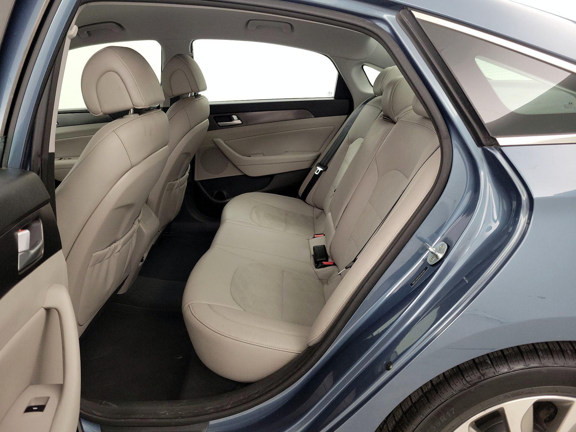 Thumbnail: 2015 Hyundai Sonata - 19