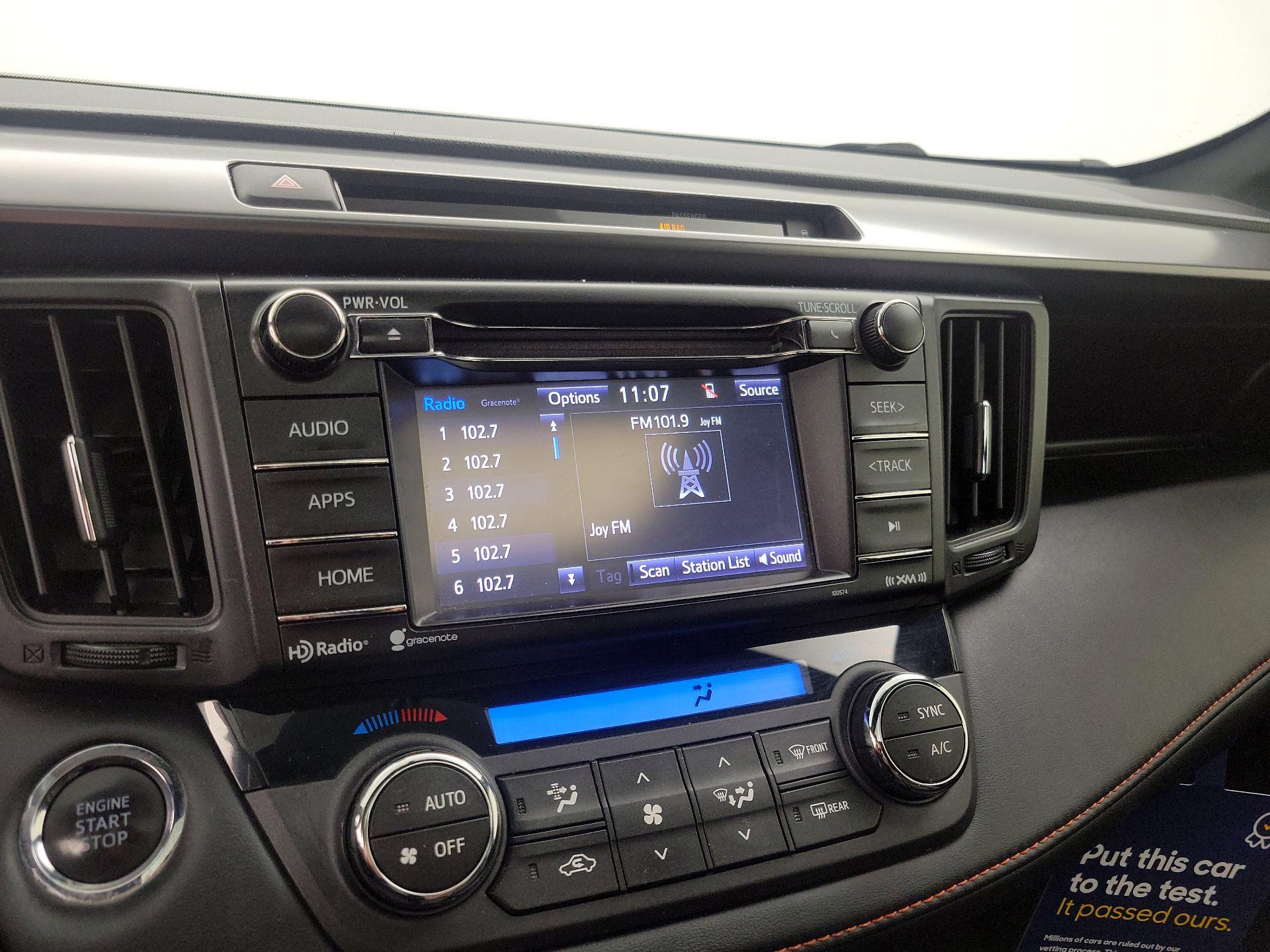 Thumbnail: 2016 Toyota RAV4 - 15