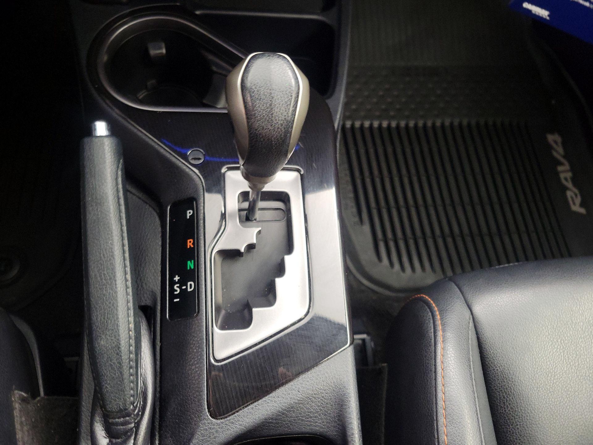 Thumbnail: 2016 Toyota RAV4 - 17