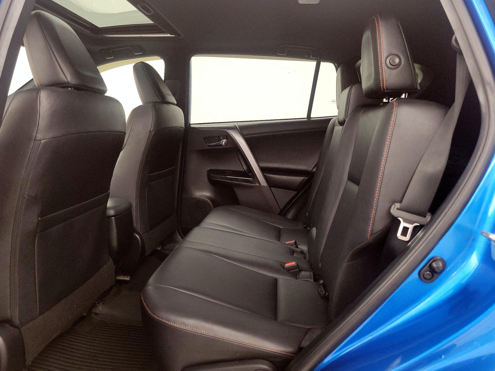 Thumbnail: 2016 Toyota RAV4 - 20