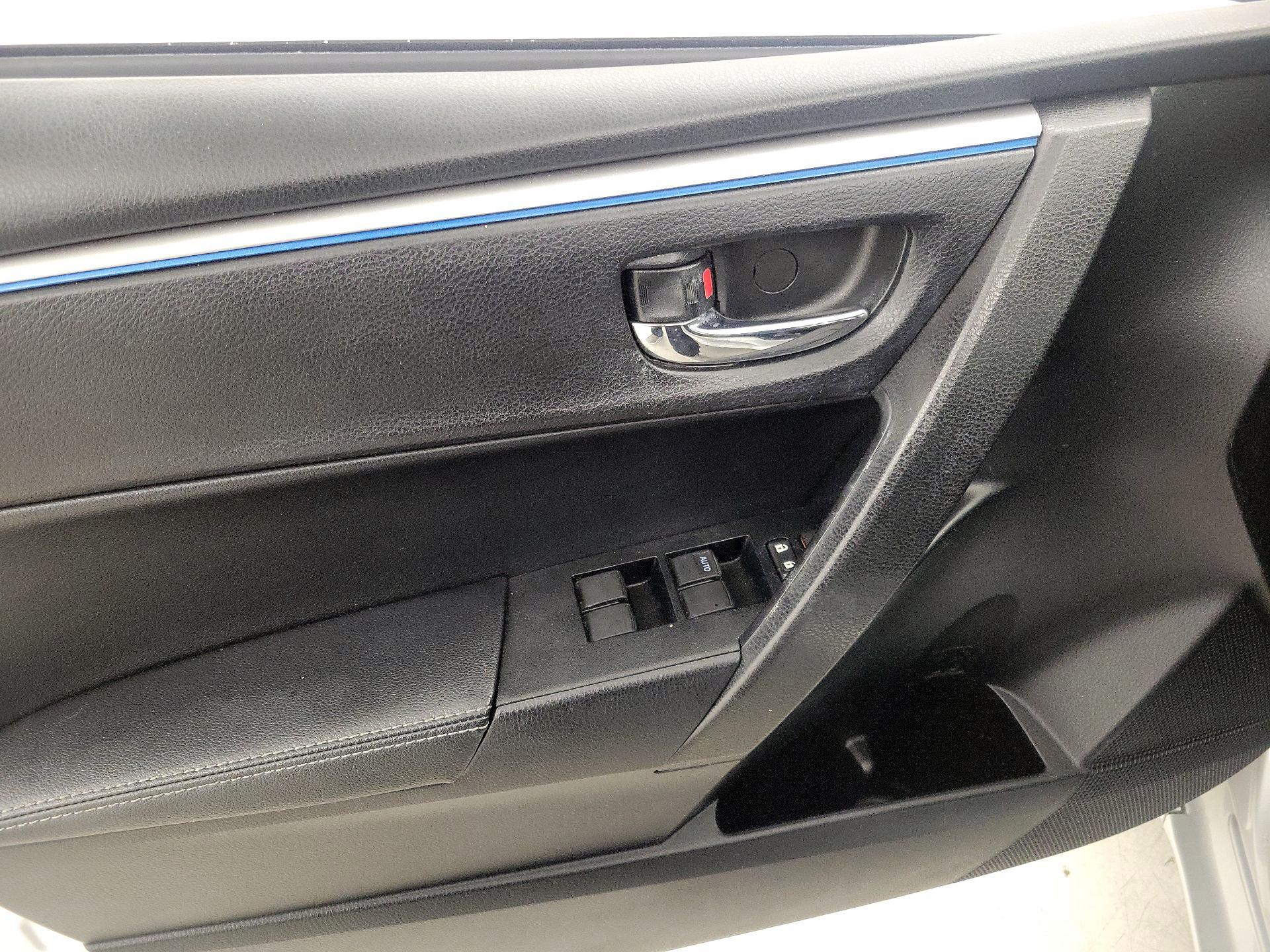 Thumbnail: 2014 Toyota Corolla - 12