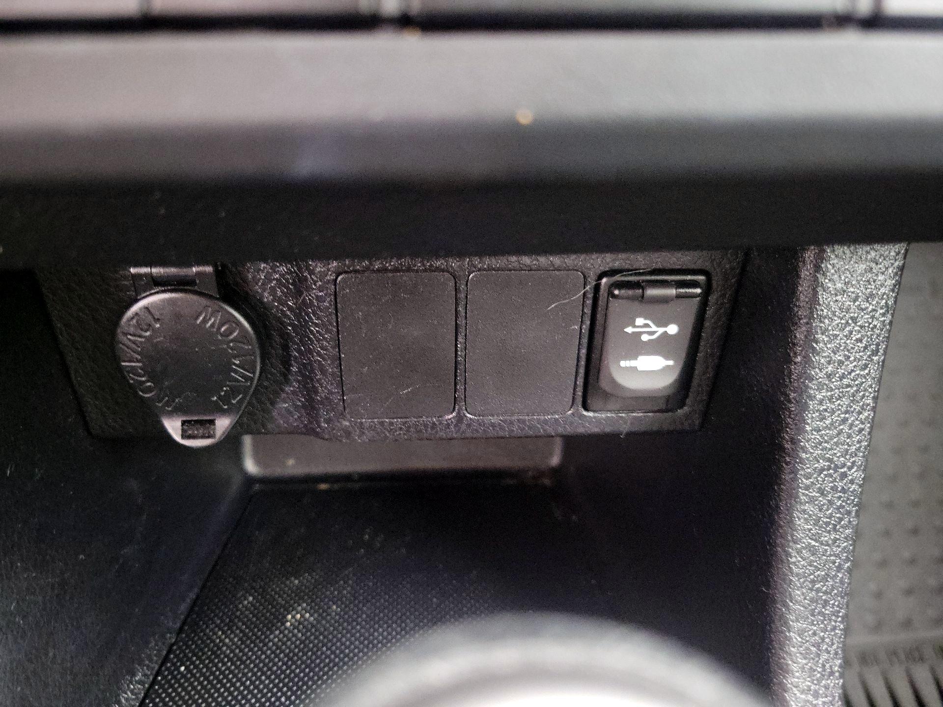 Thumbnail: 2014 Toyota Corolla - 18