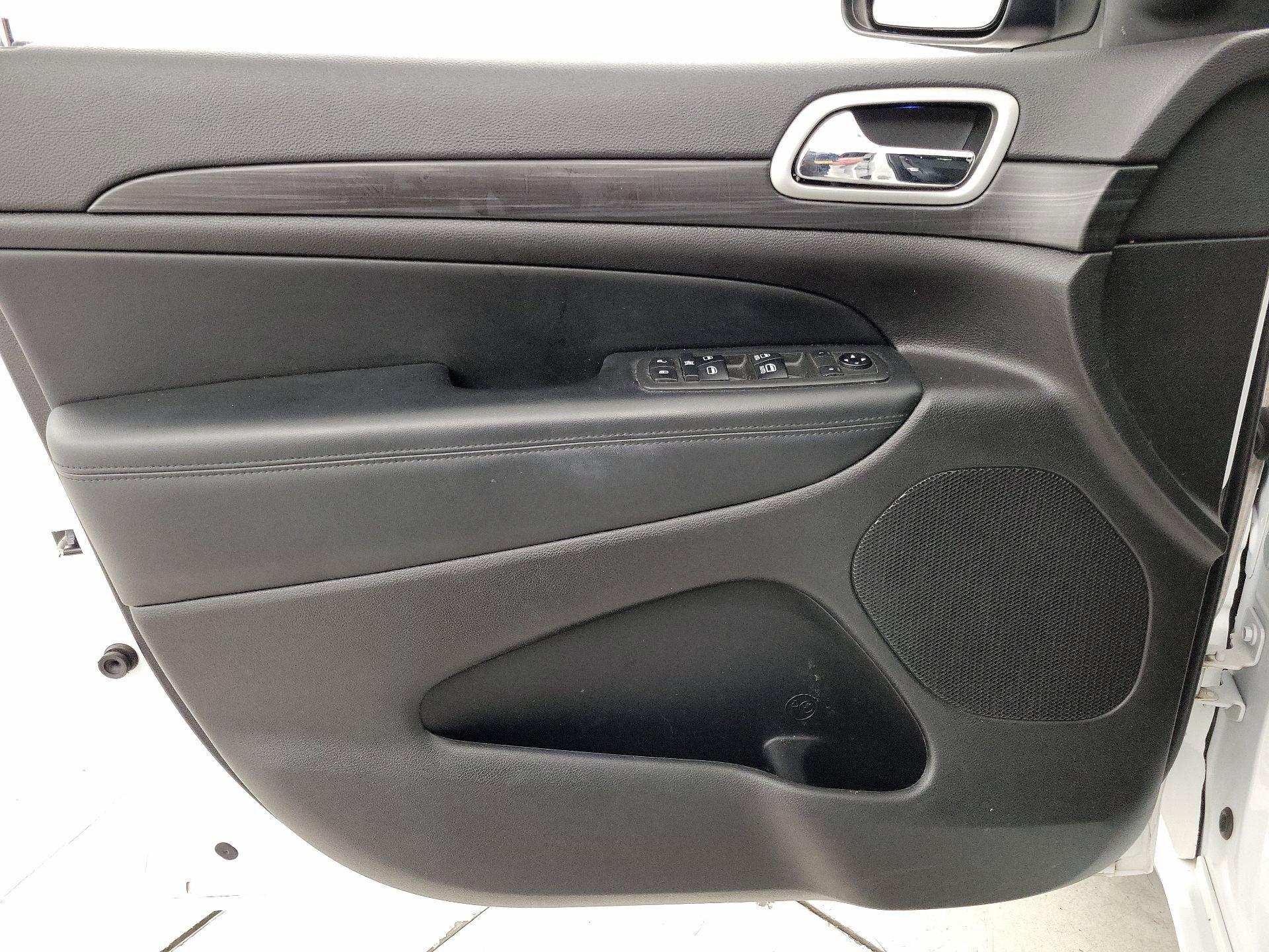 Thumbnail: 2021 Jeep Grand Cherokee - 12