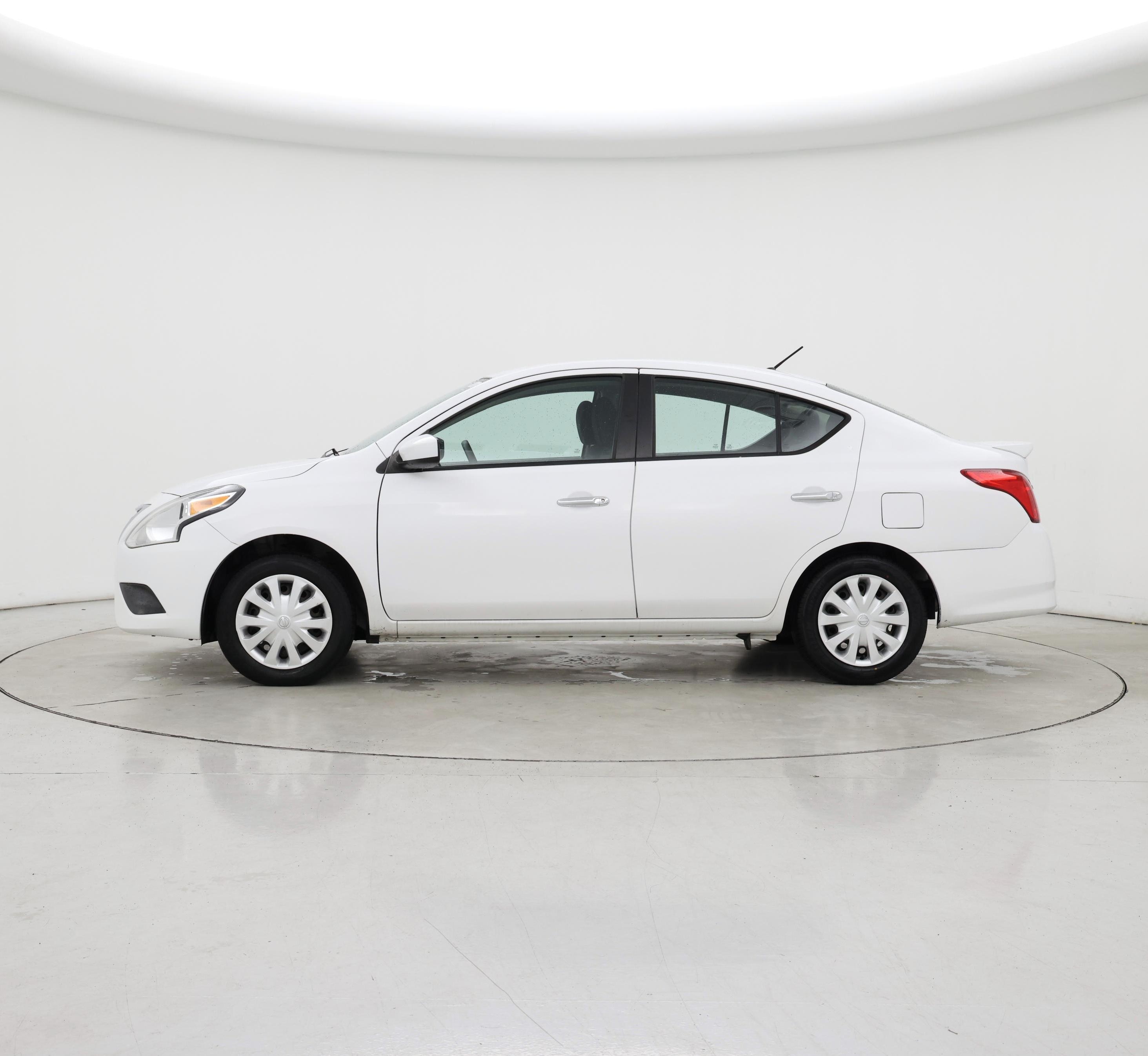 Thumbnail: 2017 Nissan Versa - 3