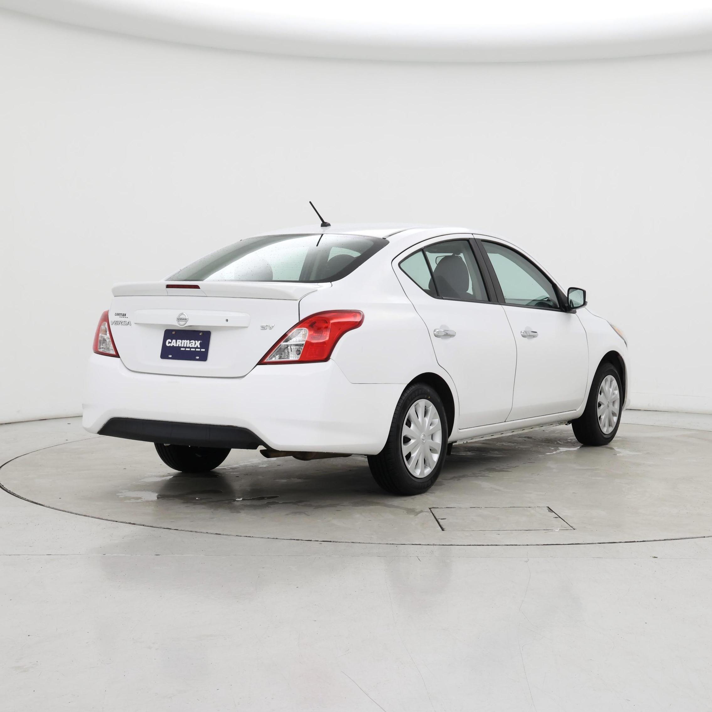 Thumbnail: 2017 Nissan Versa - 8