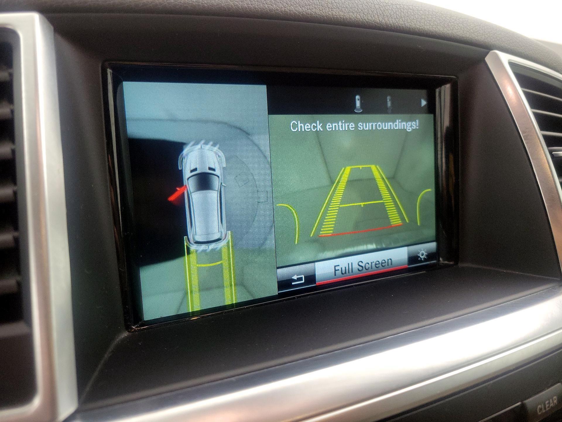 Thumbnail: 2015 Mercedes-Benz M-Class - 15