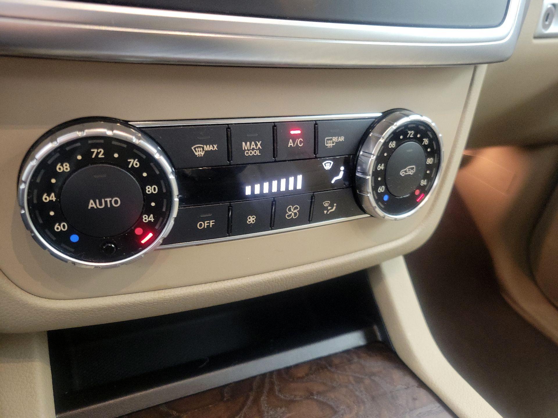 Thumbnail: 2015 Mercedes-Benz M-Class - 17