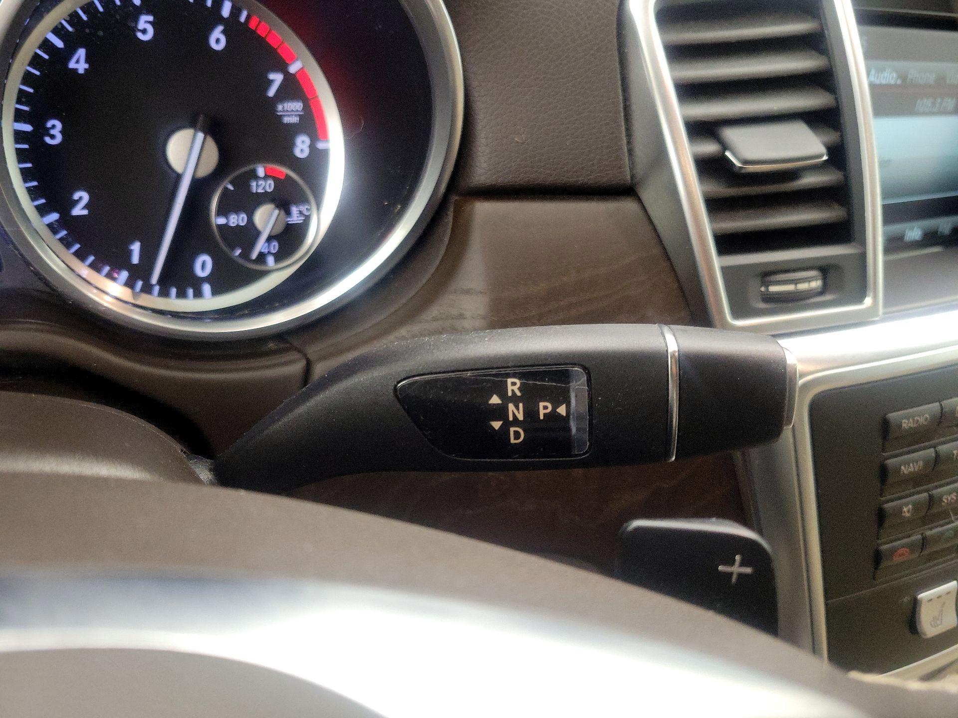 Thumbnail: 2015 Mercedes-Benz M-Class - 18