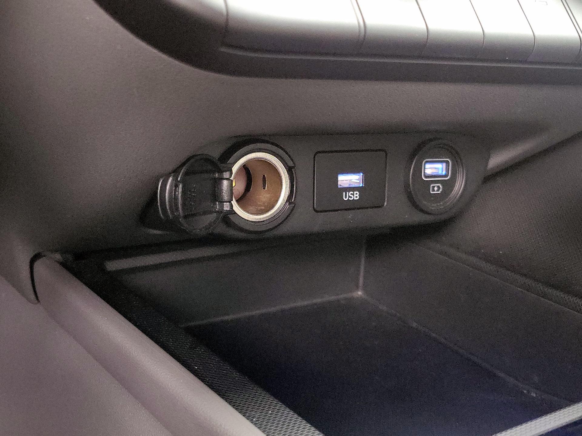 Thumbnail: 2023 Hyundai Elantra - 18