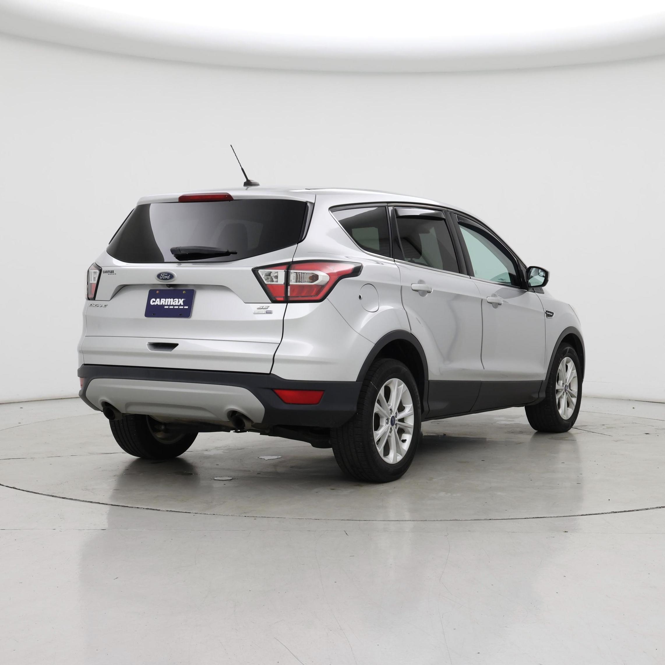 Thumbnail: 2017 Ford Escape - 8