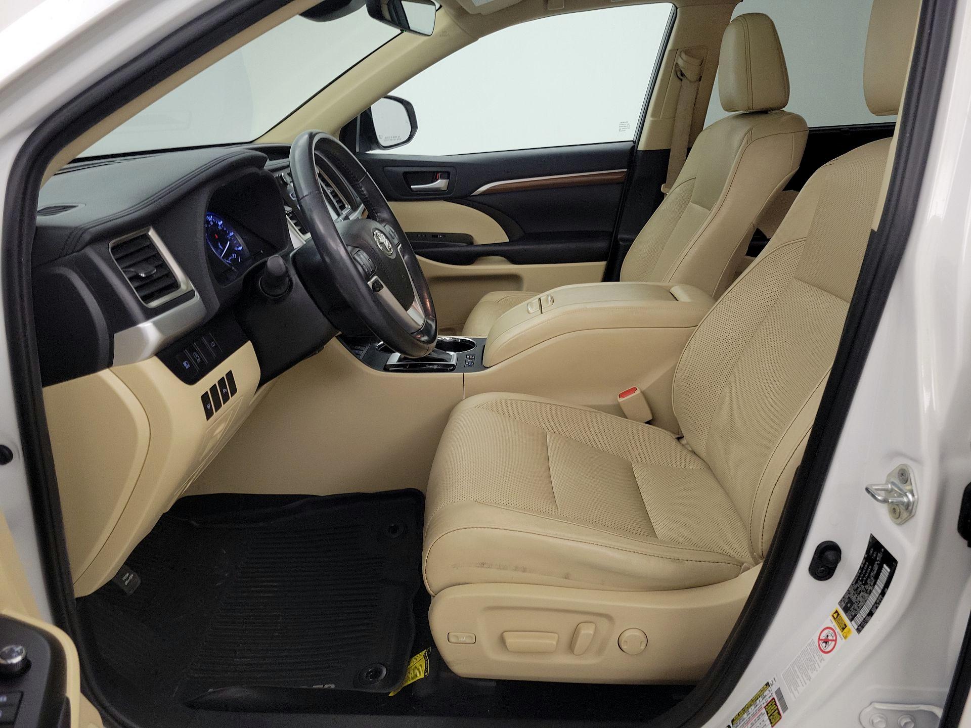 Thumbnail: 2019 Toyota Highlander - 11