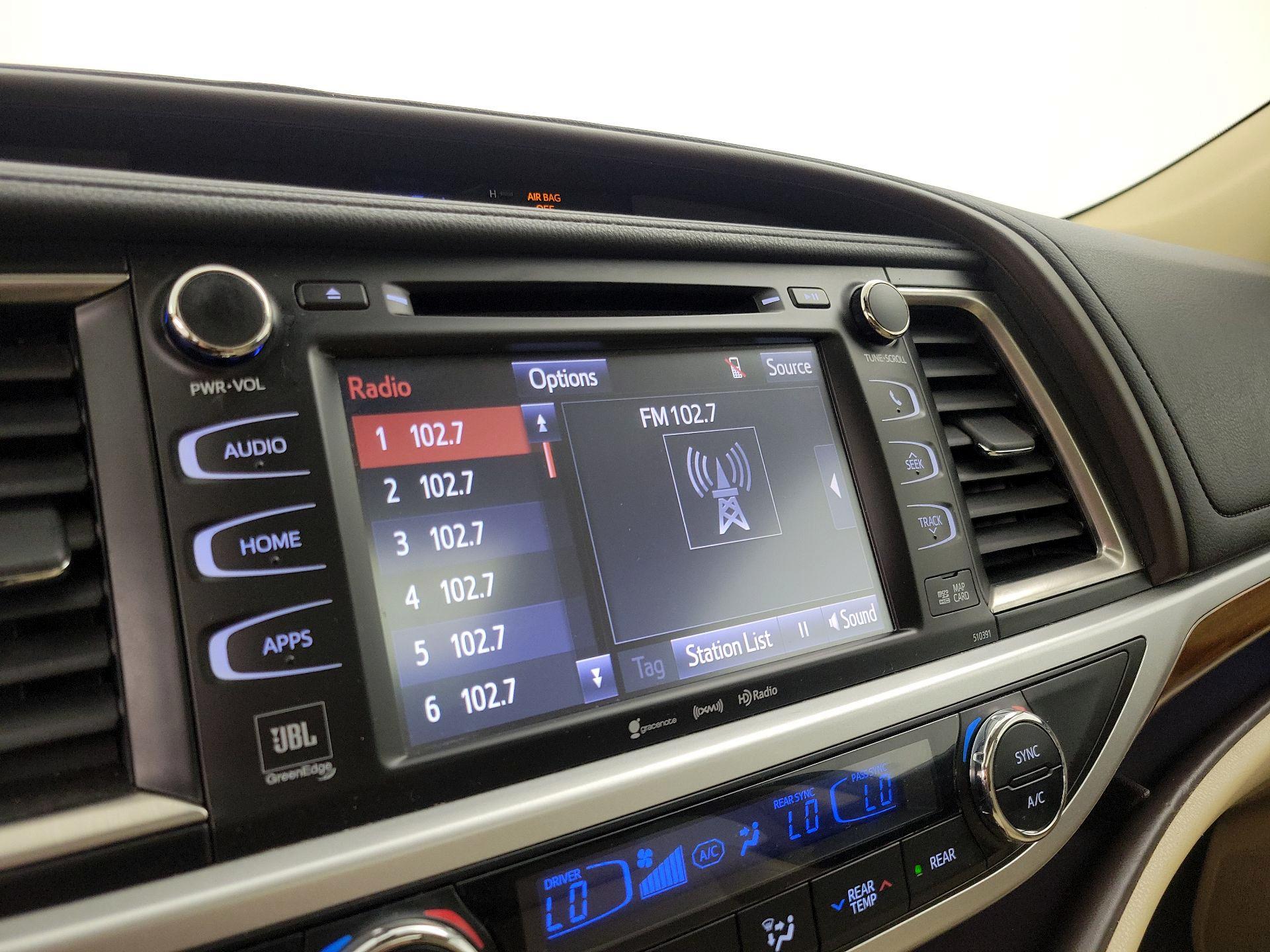 Thumbnail: 2019 Toyota Highlander - 15