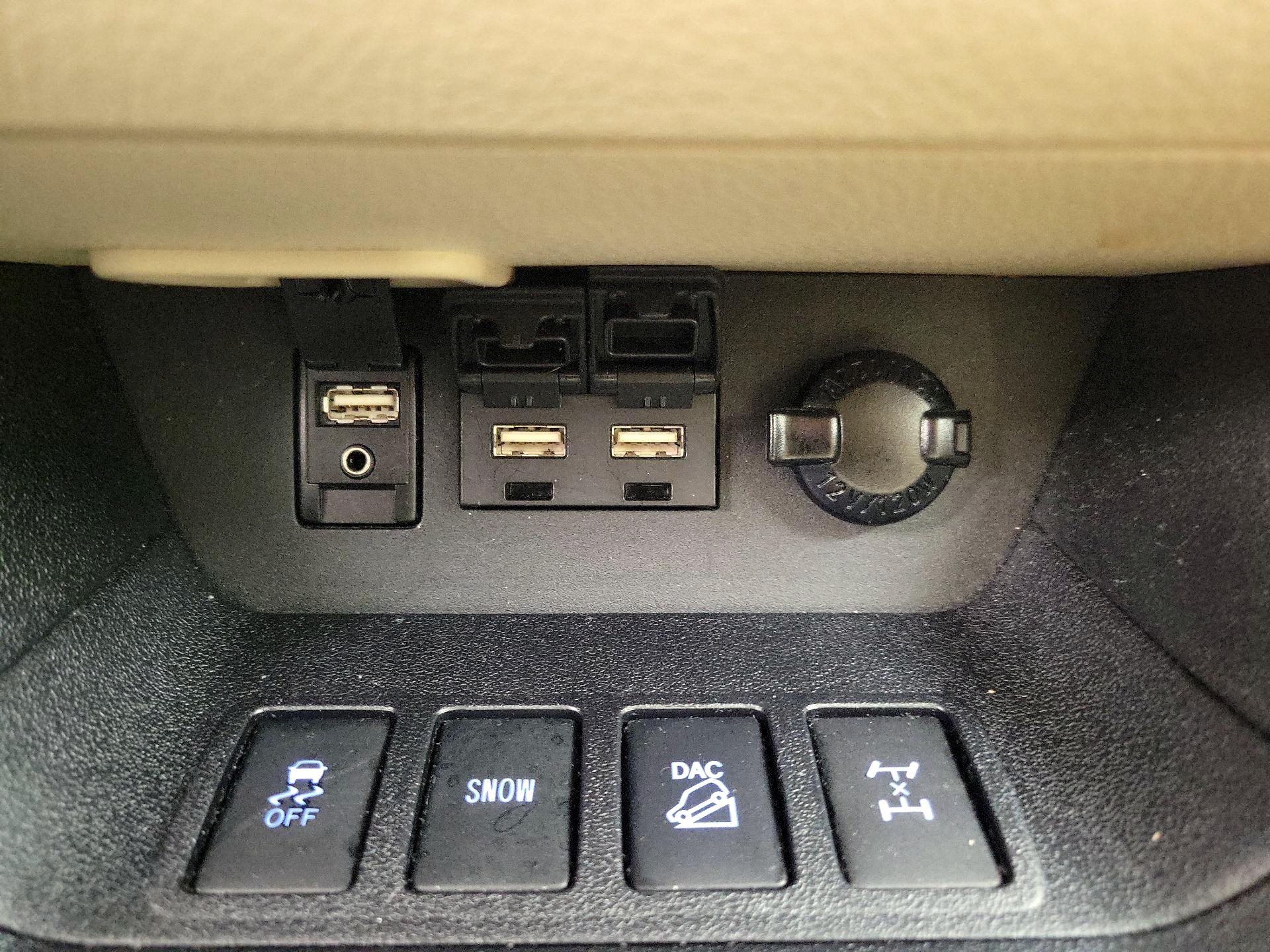 Thumbnail: 2019 Toyota Highlander - 18