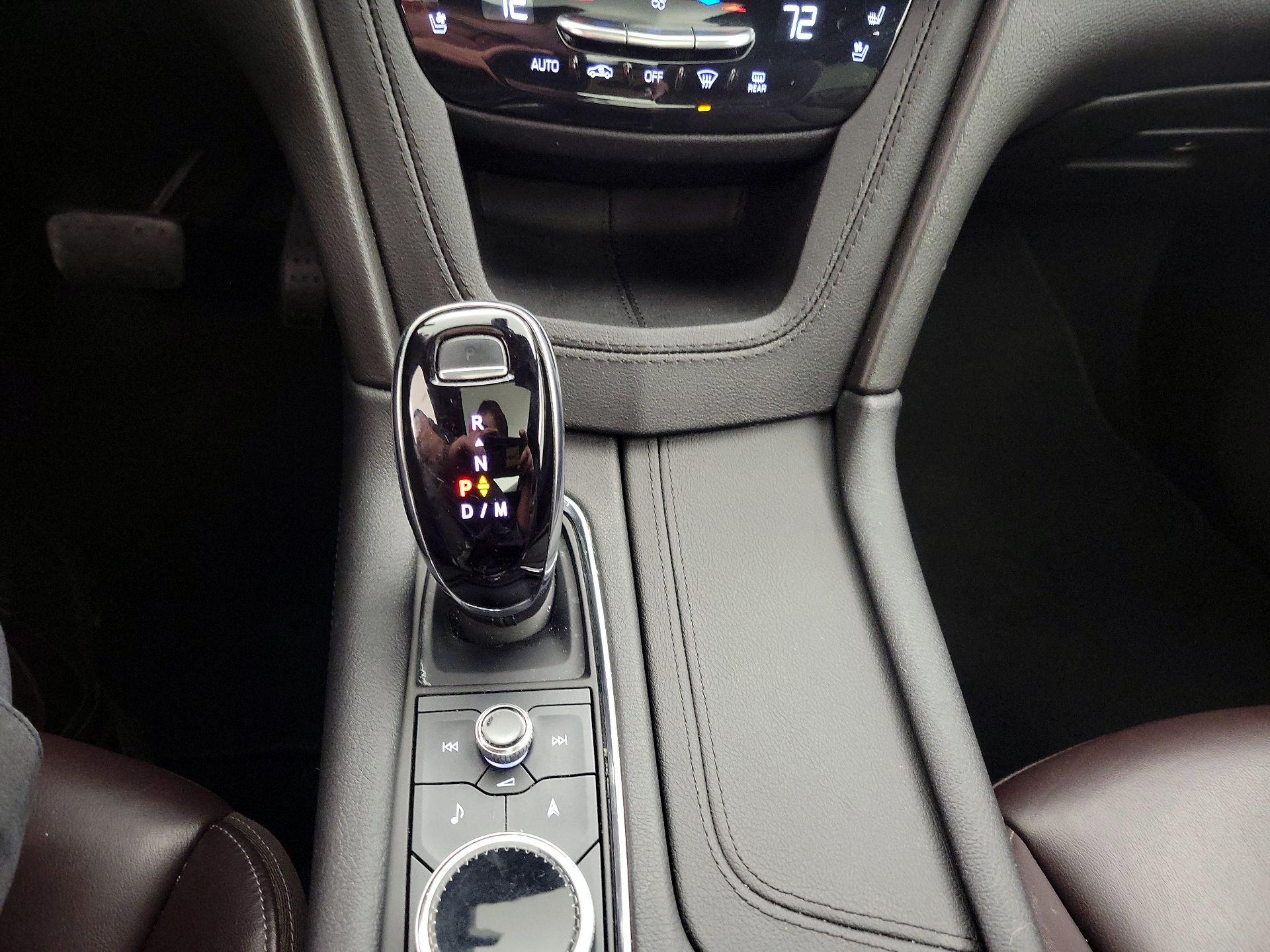 Thumbnail: 2023 Cadillac XT6 - 18