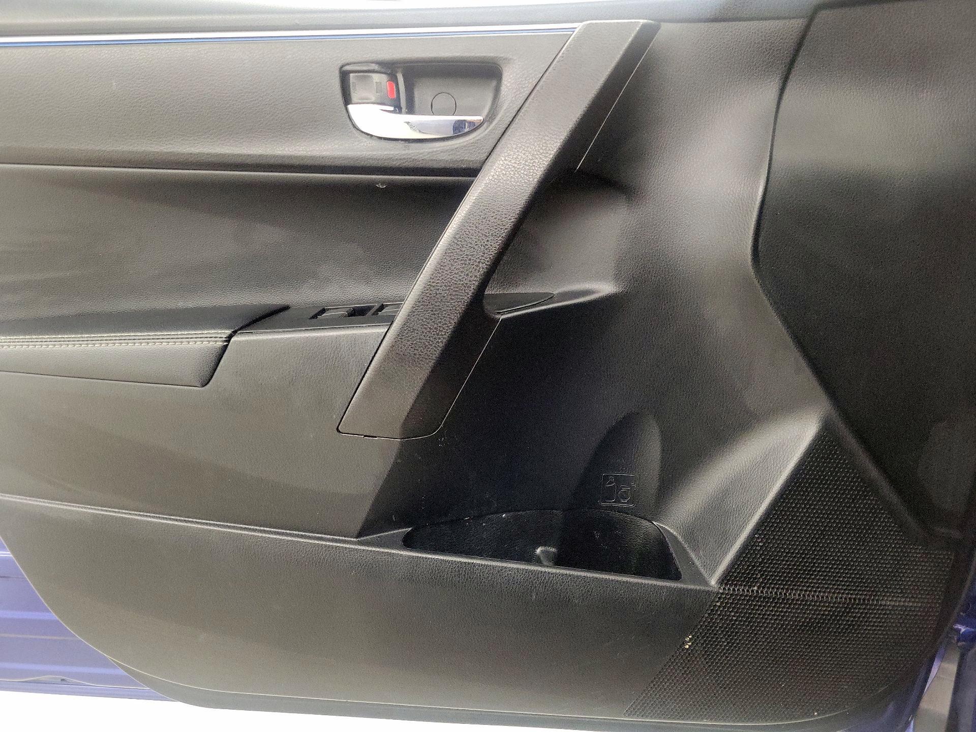 Thumbnail: 2015 Toyota Corolla - 12