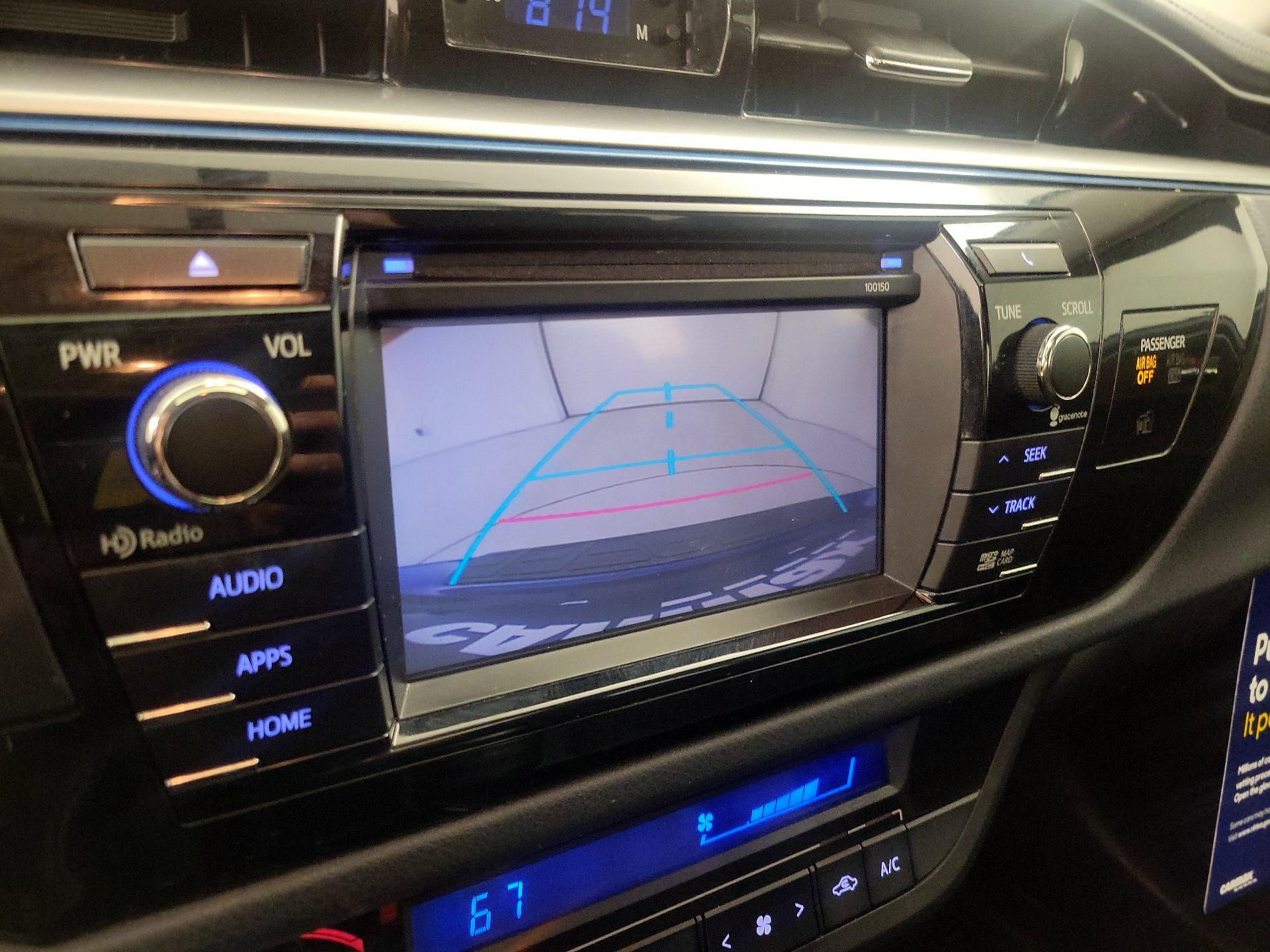 Thumbnail: 2015 Toyota Corolla - 15