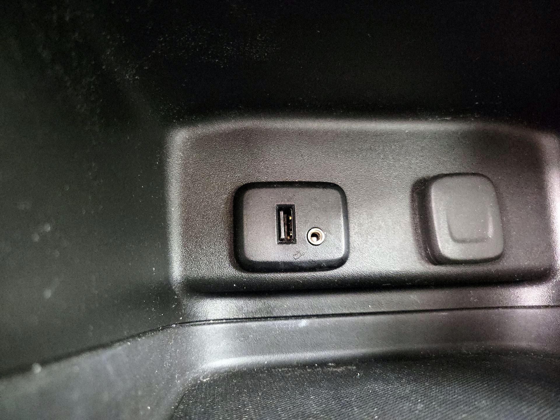 Thumbnail: 2018 Chevrolet Equinox - 18