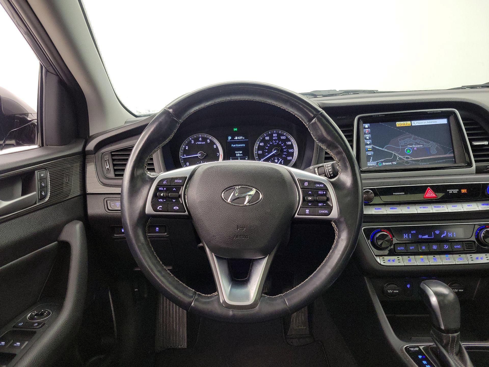 Thumbnail: 2019 Hyundai Sonata - 10