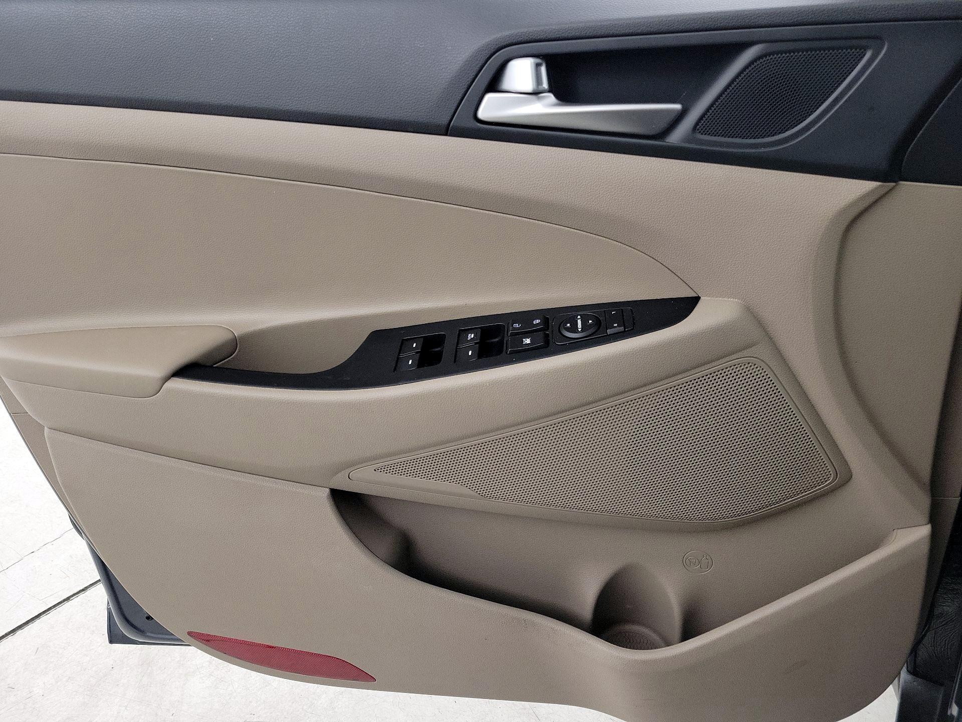 Thumbnail: 2021 Hyundai Tucson - 12