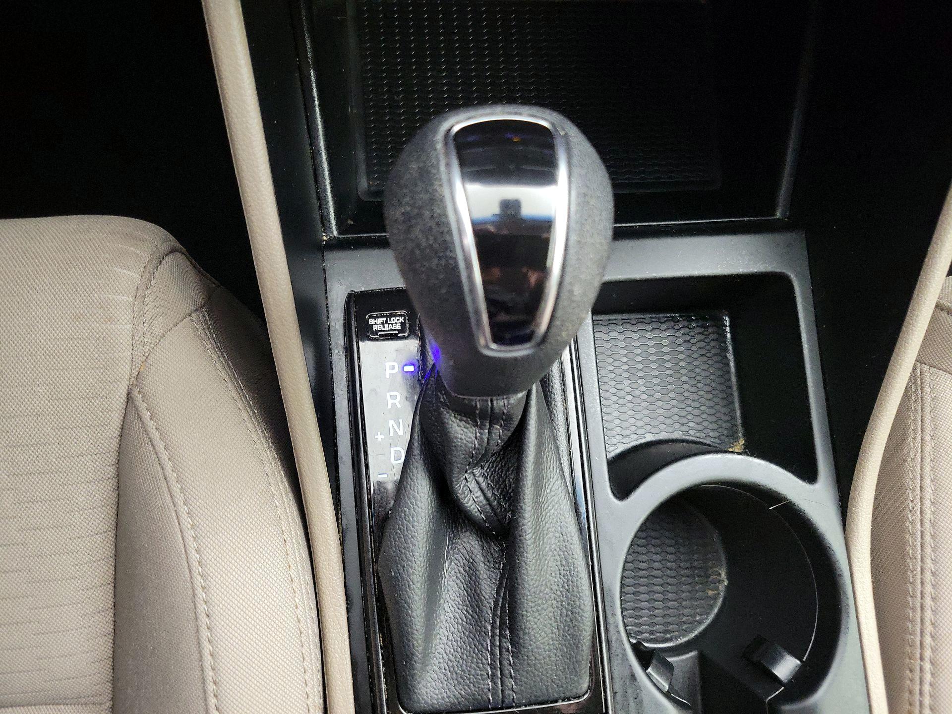 Thumbnail: 2021 Hyundai Tucson - 17