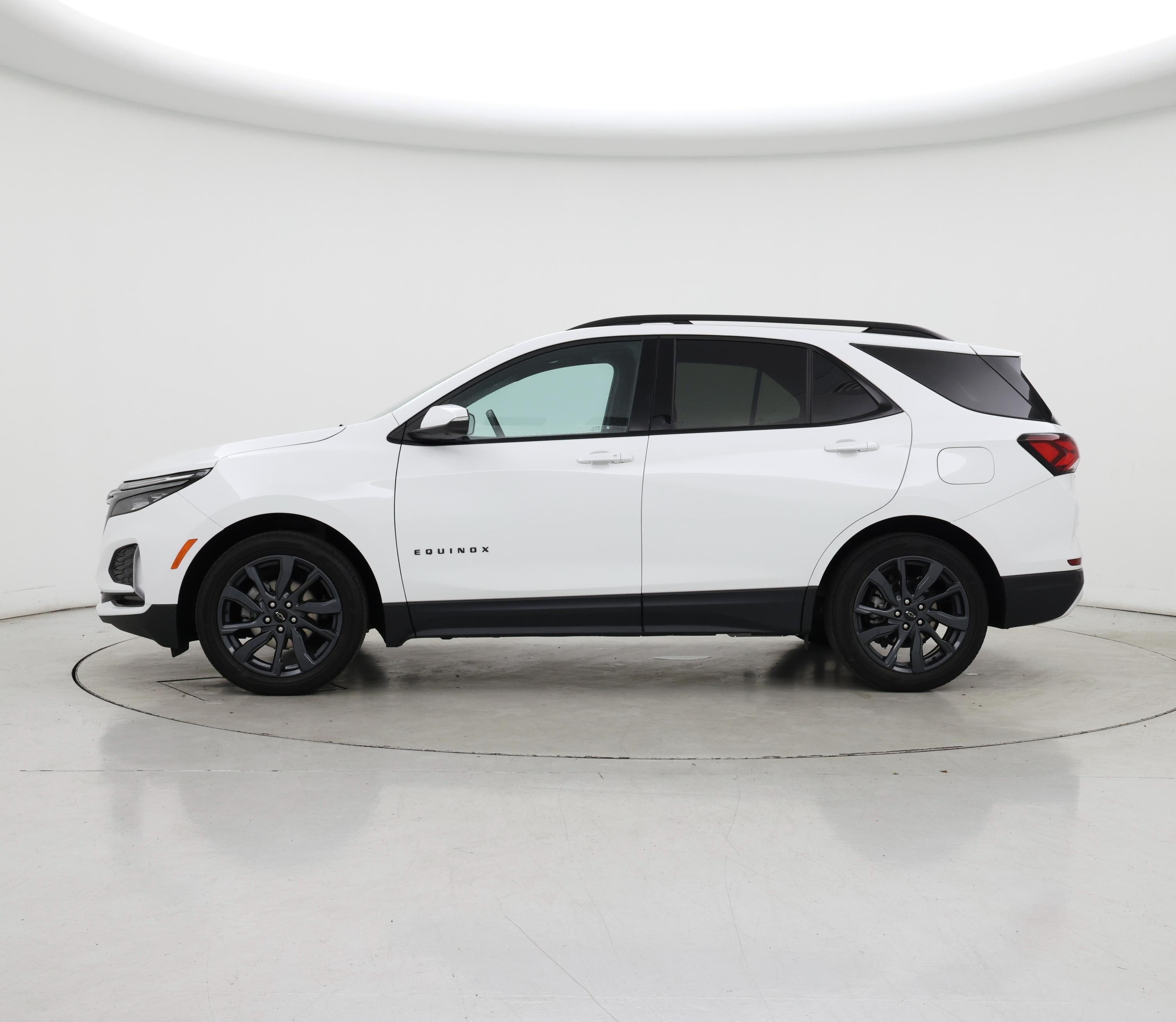 Thumbnail: 2022 Chevrolet Equinox - 3