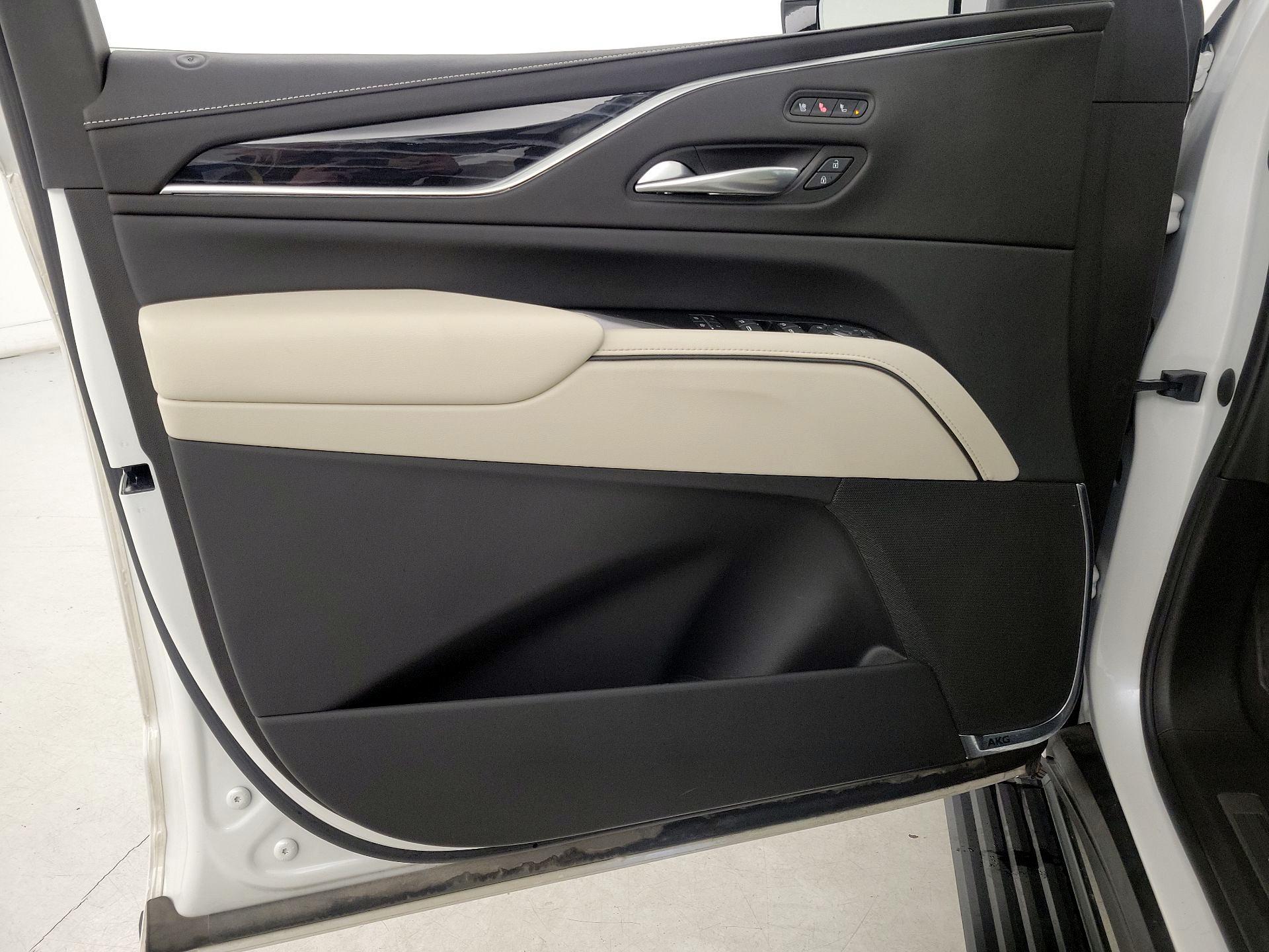 Thumbnail: 2022 Cadillac Escalade - 12